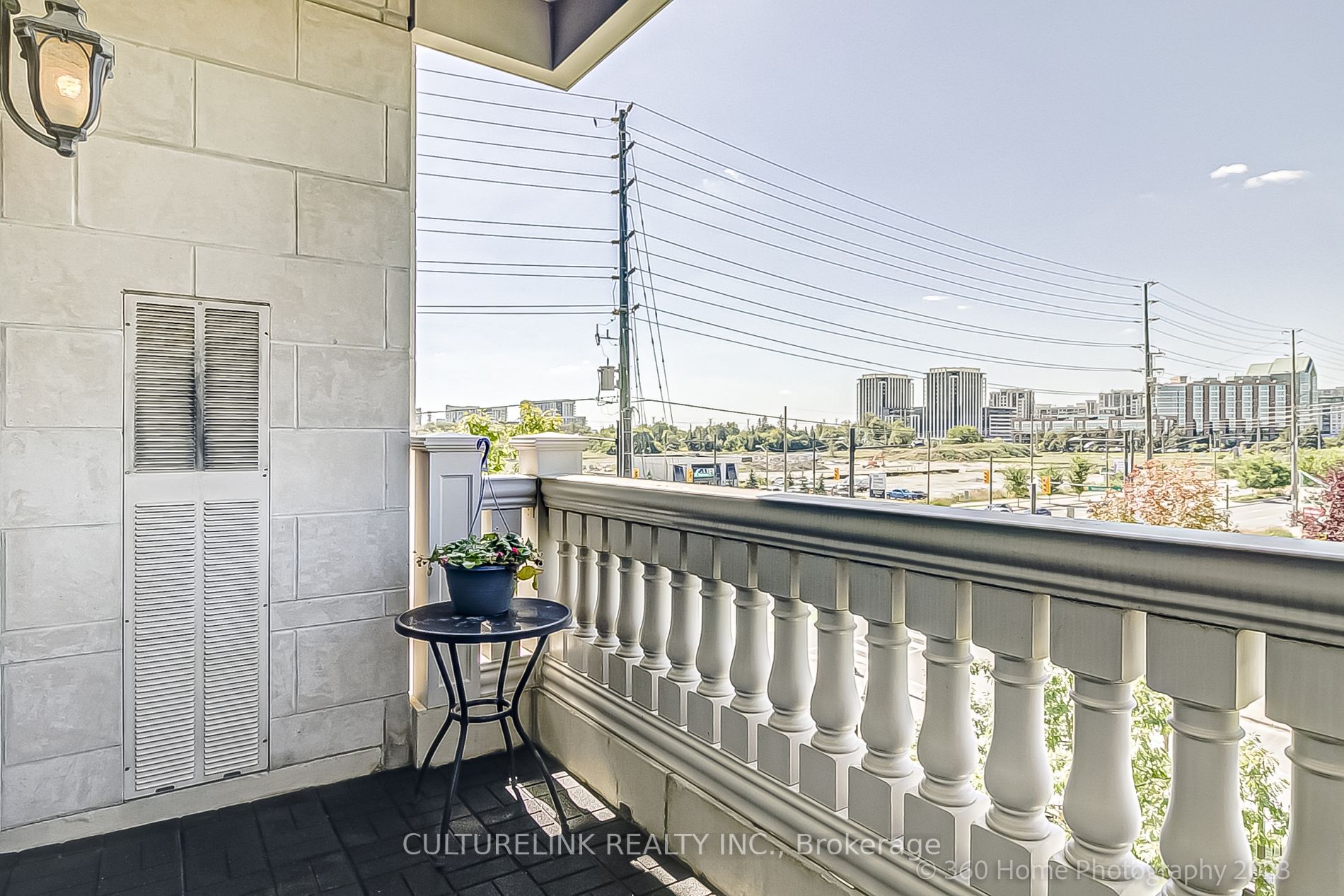 1 Verclaire Gate, #307