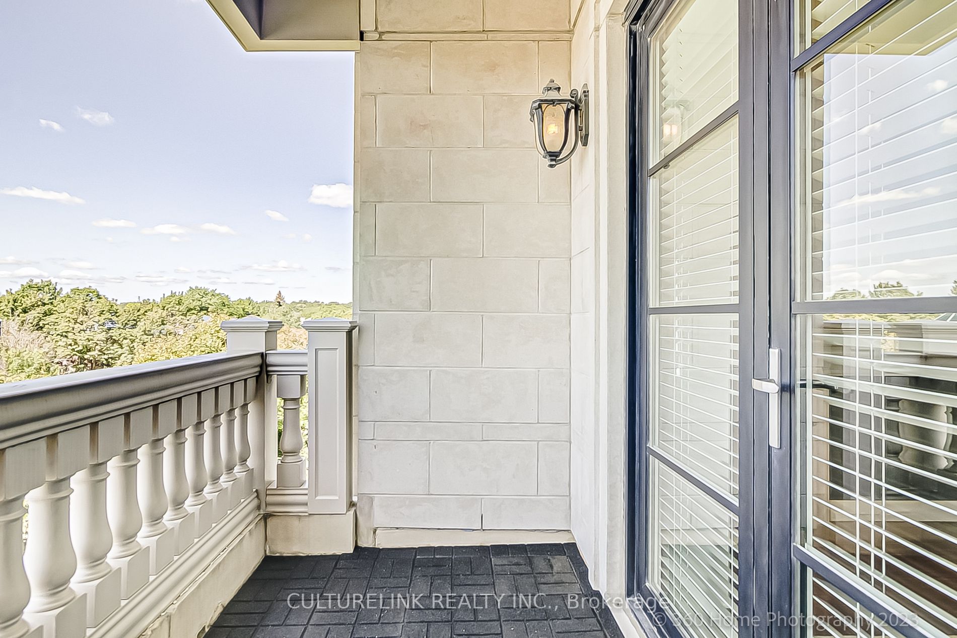1 Verclaire Gate, #307