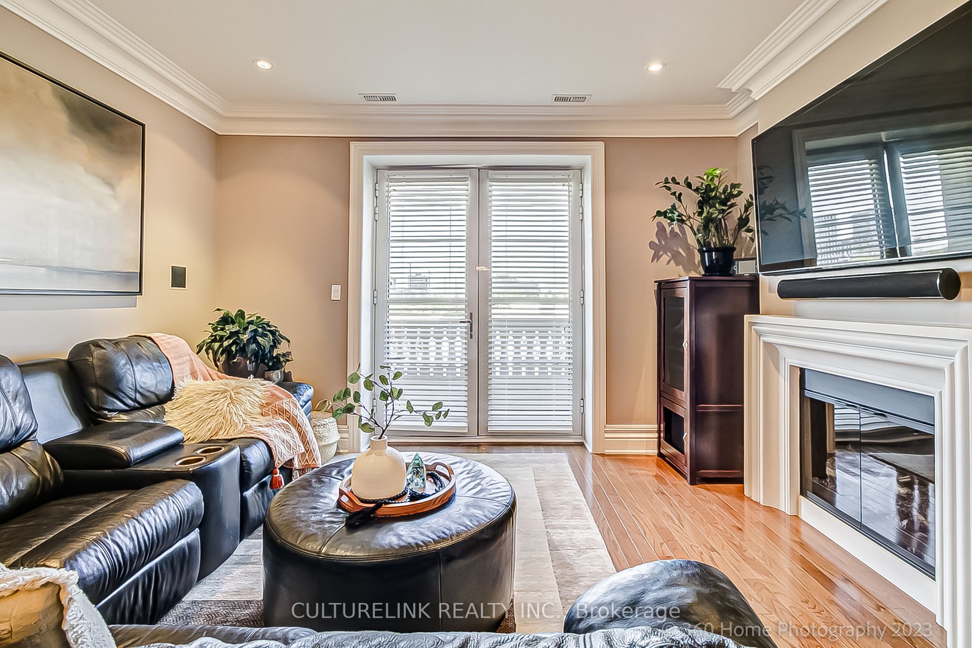 1 Verclaire Gate, #307