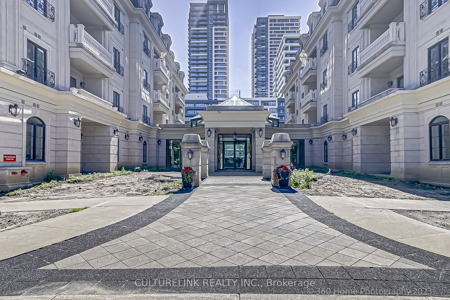 1 Verclaire Gate, #307
