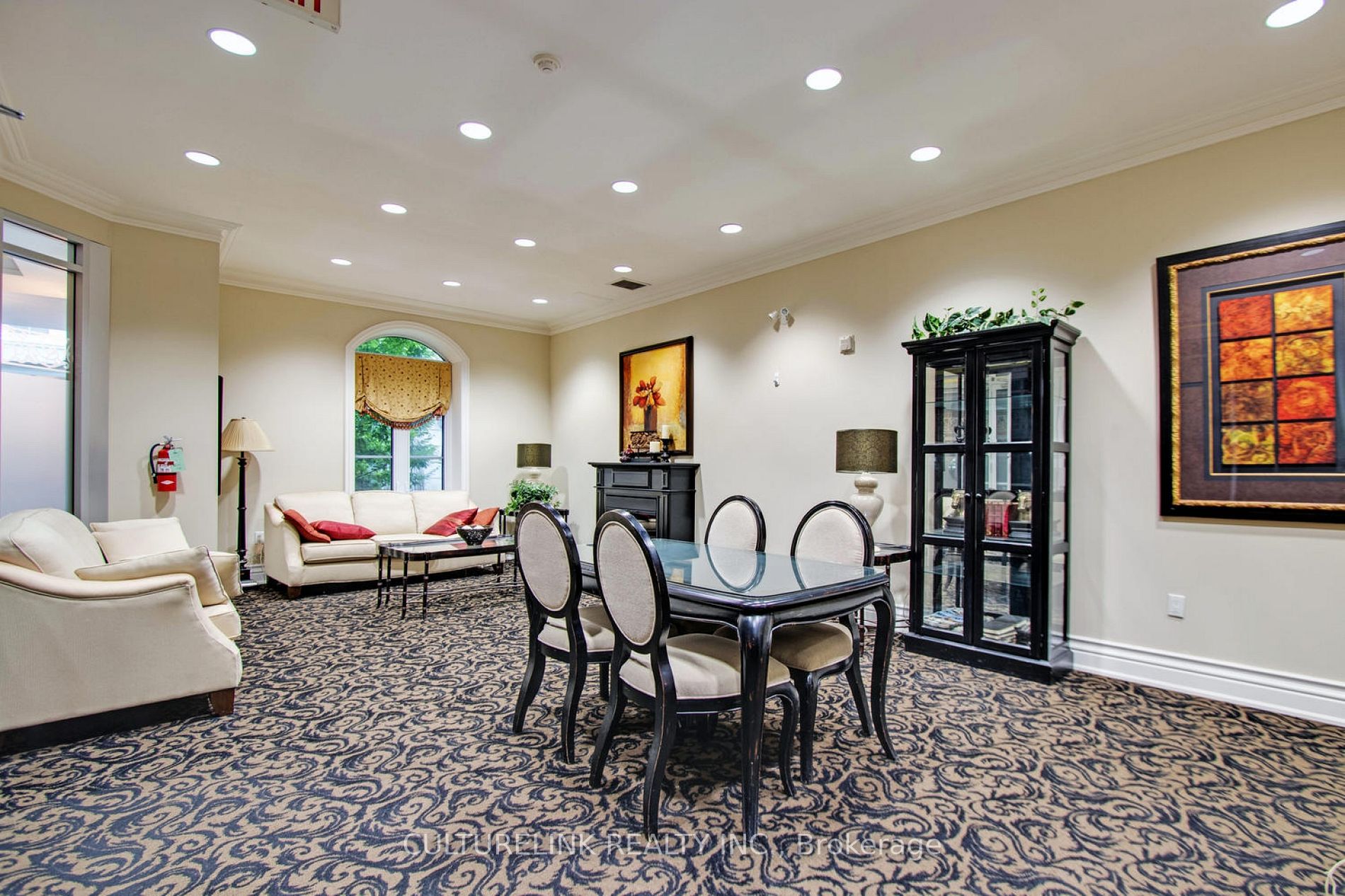 1 Verclaire Gate, #307