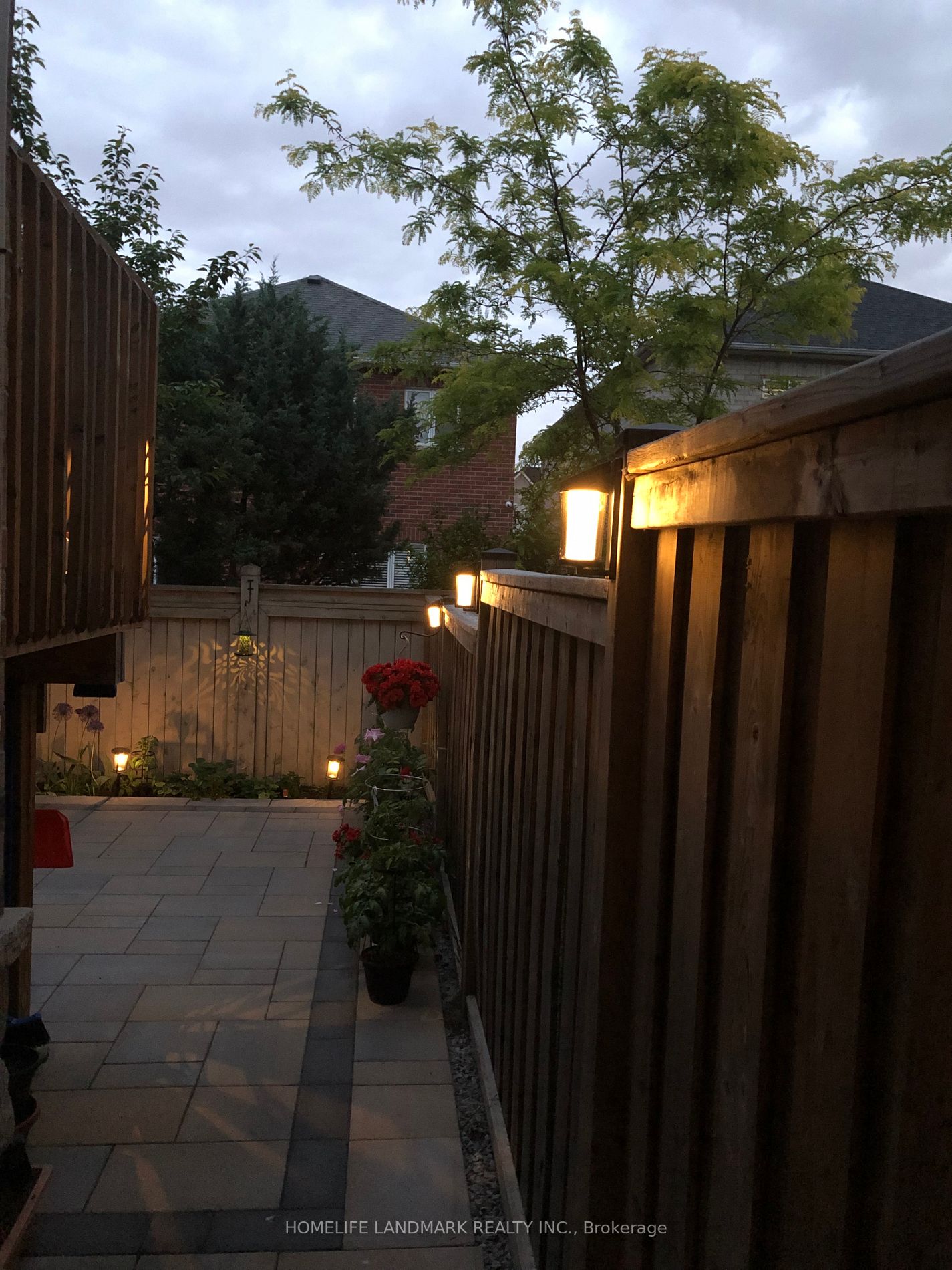 21 Vedette Way