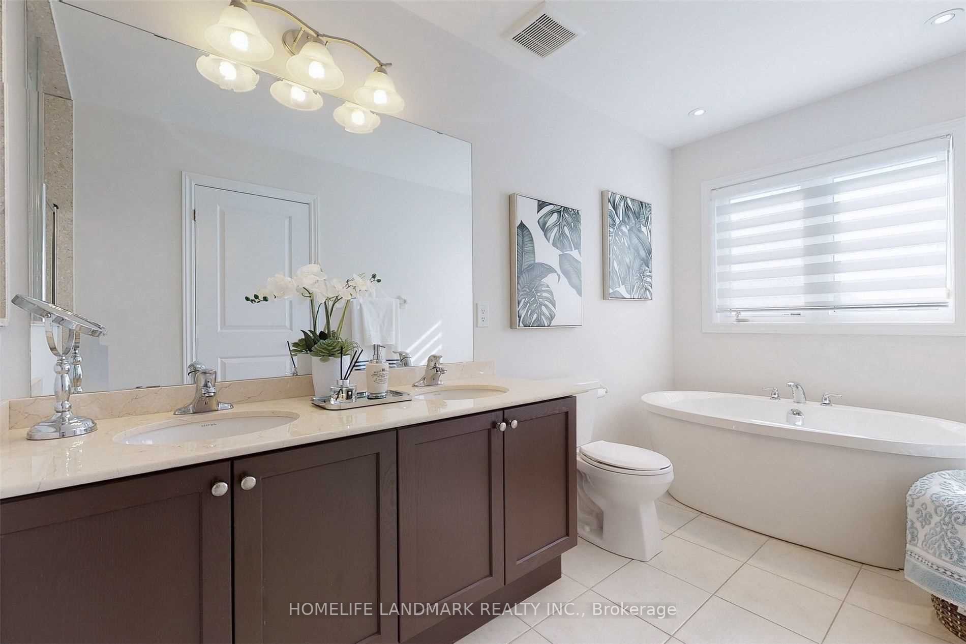 21 Vedette Way