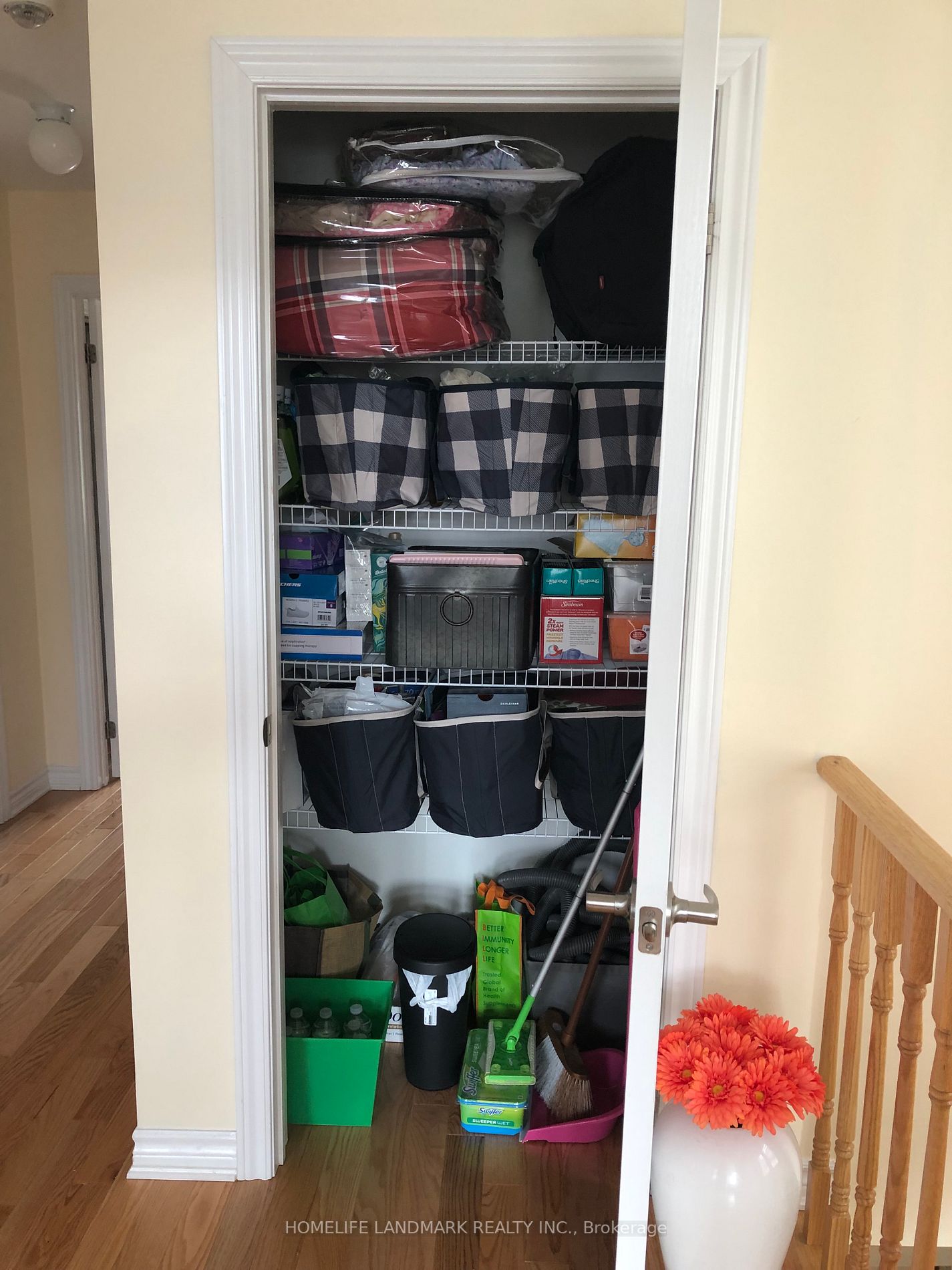 21 Vedette Way