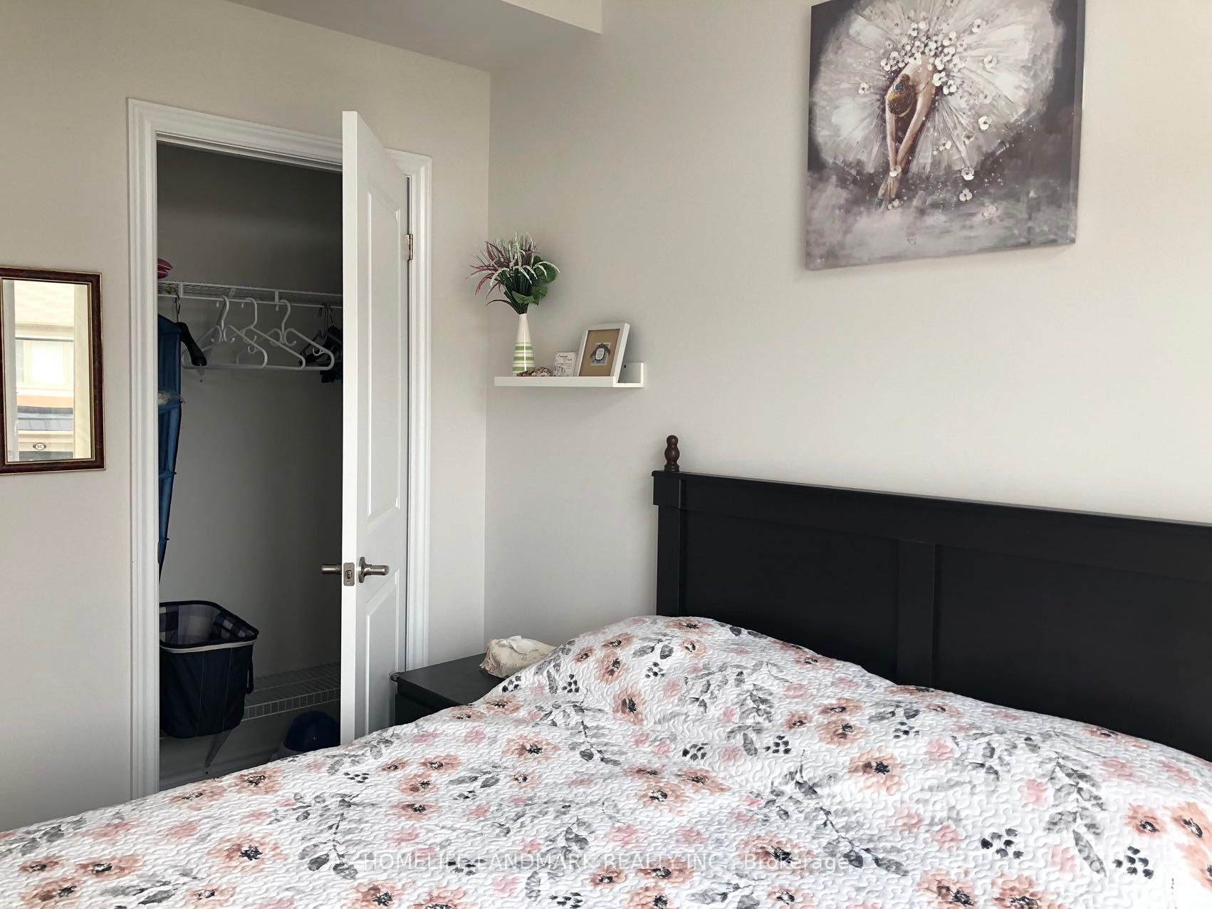 21 Vedette Way