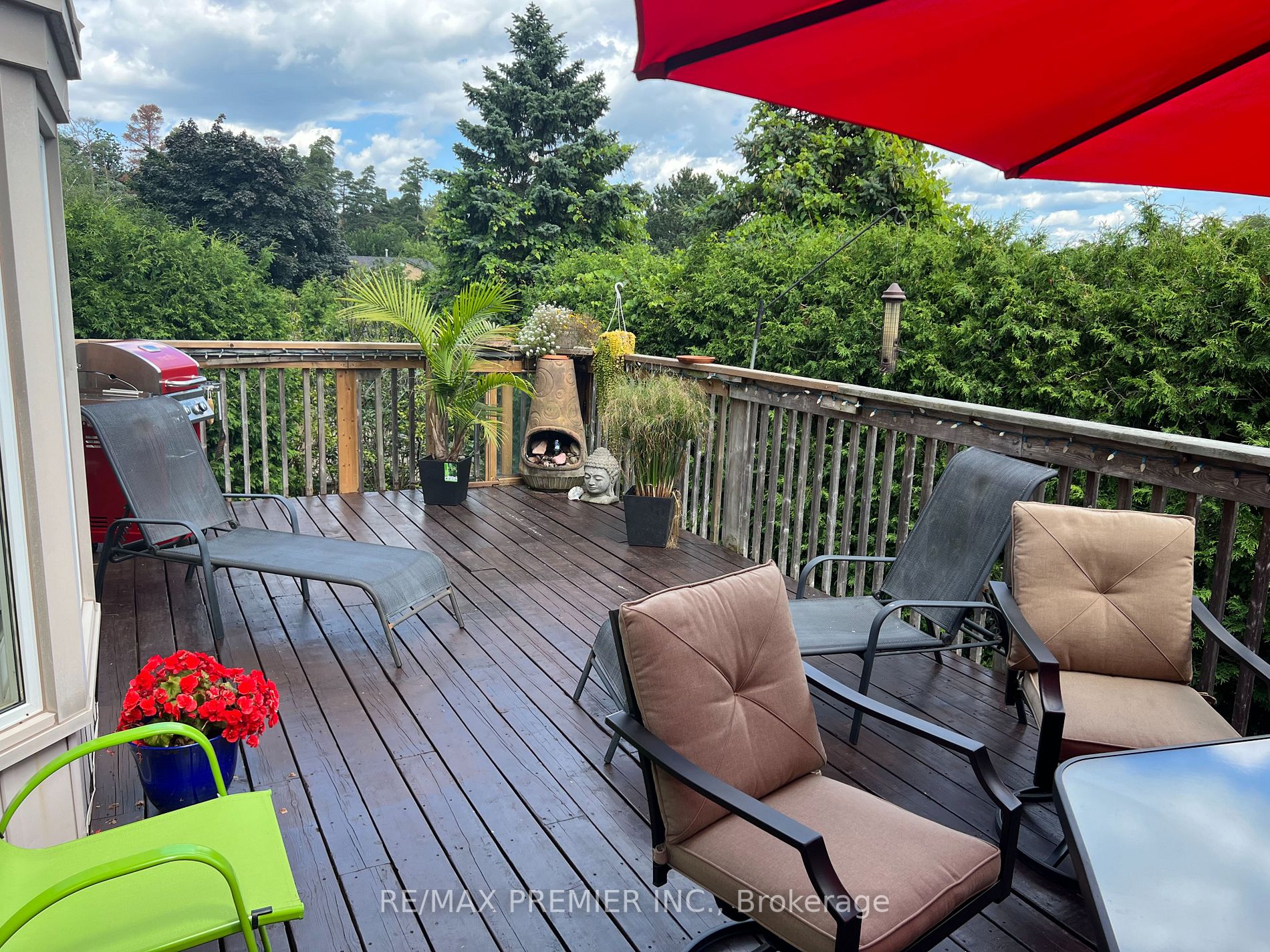 27 Dawson Cres