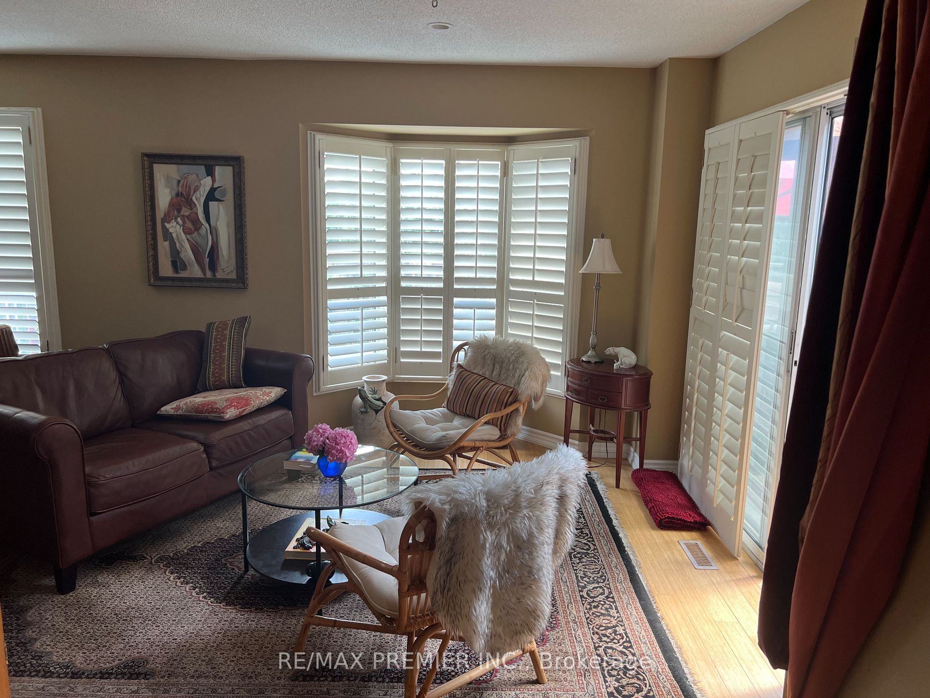 27 Dawson Cres