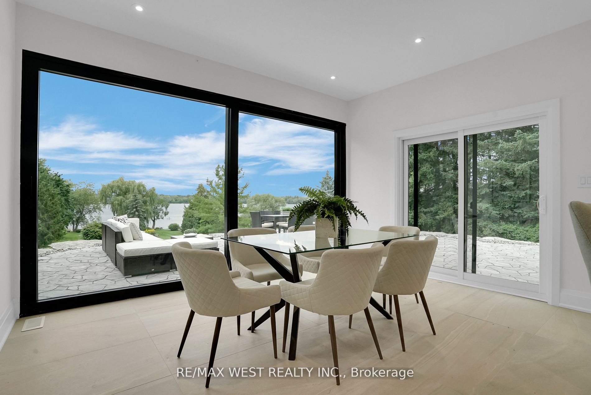 516 Sunset Beach Rd