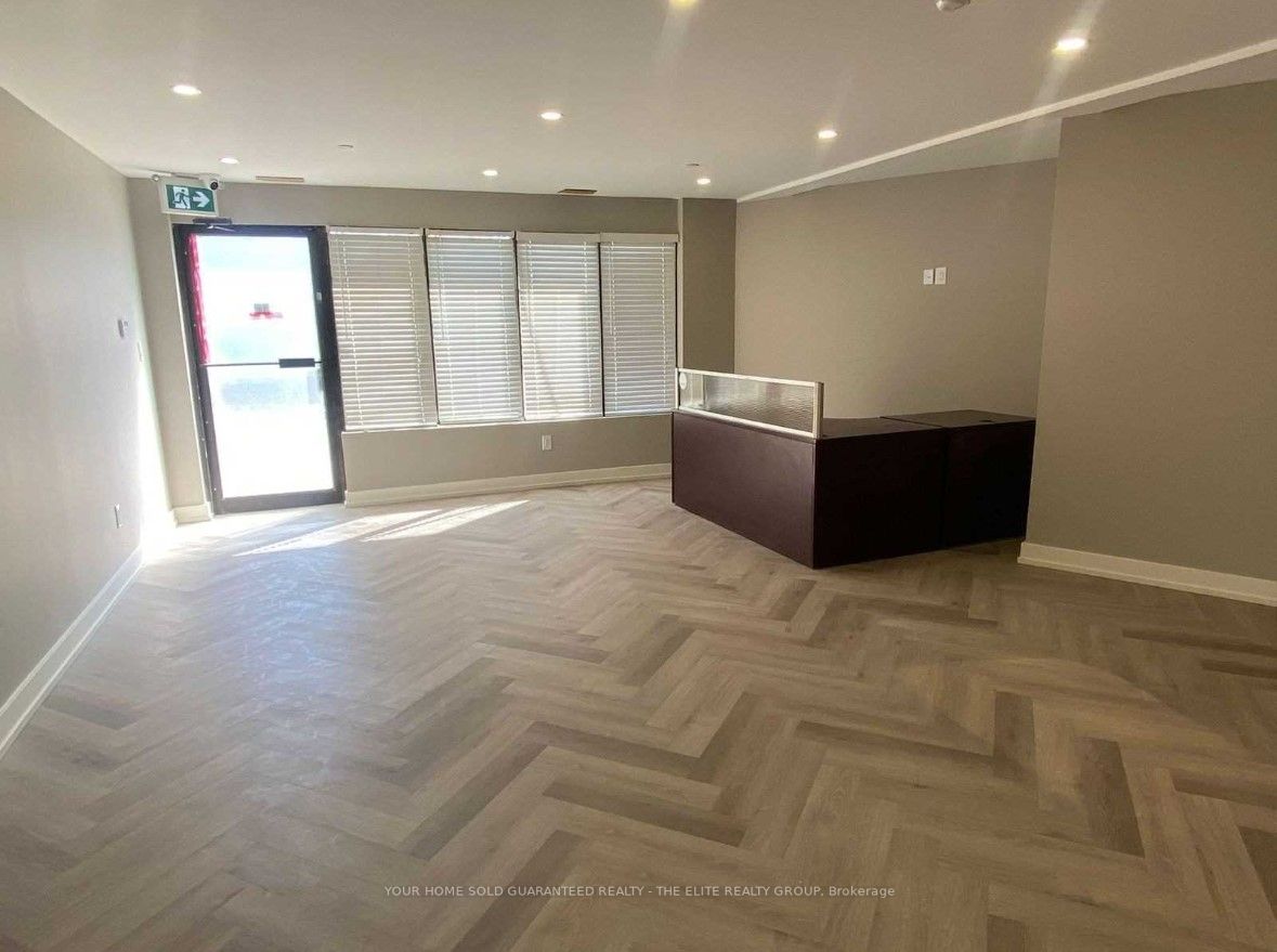 250 Regina Rd, #15