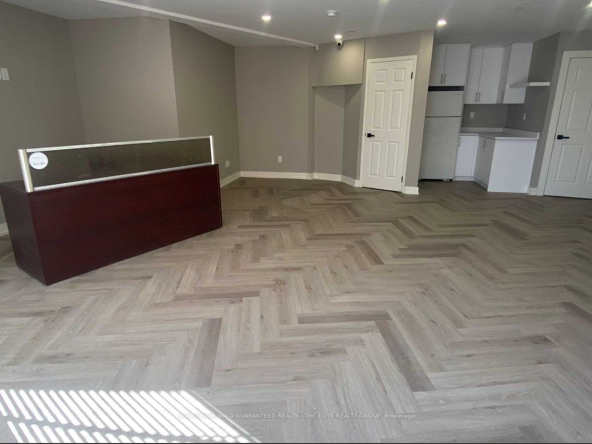 250 Regina Rd, #15