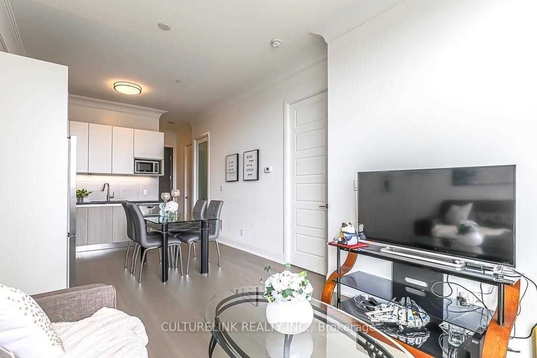 25 Water Walk Dr, #Ph03