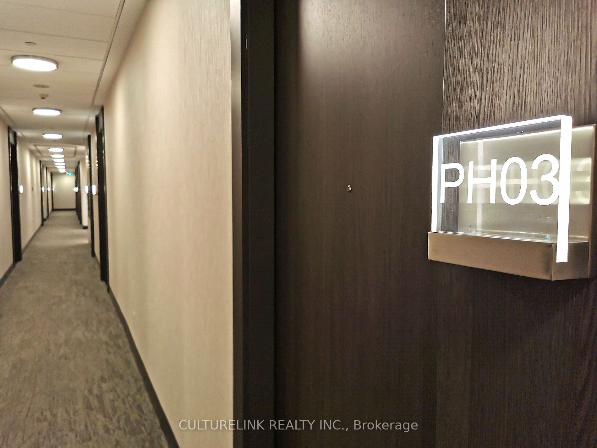 25 Water Walk Dr, #Ph03