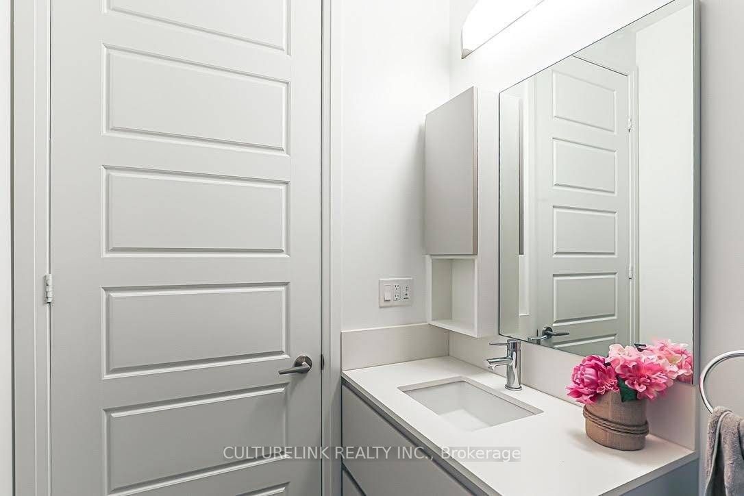 25 Water Walk Dr, #Ph03
