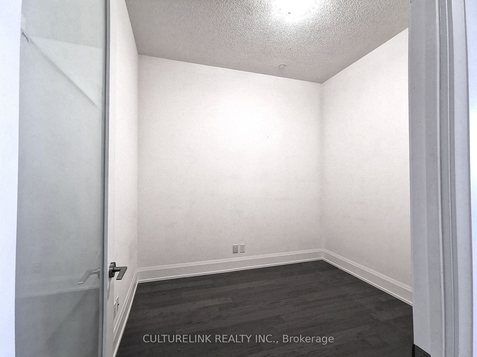 25 Water Walk Dr, #Ph03