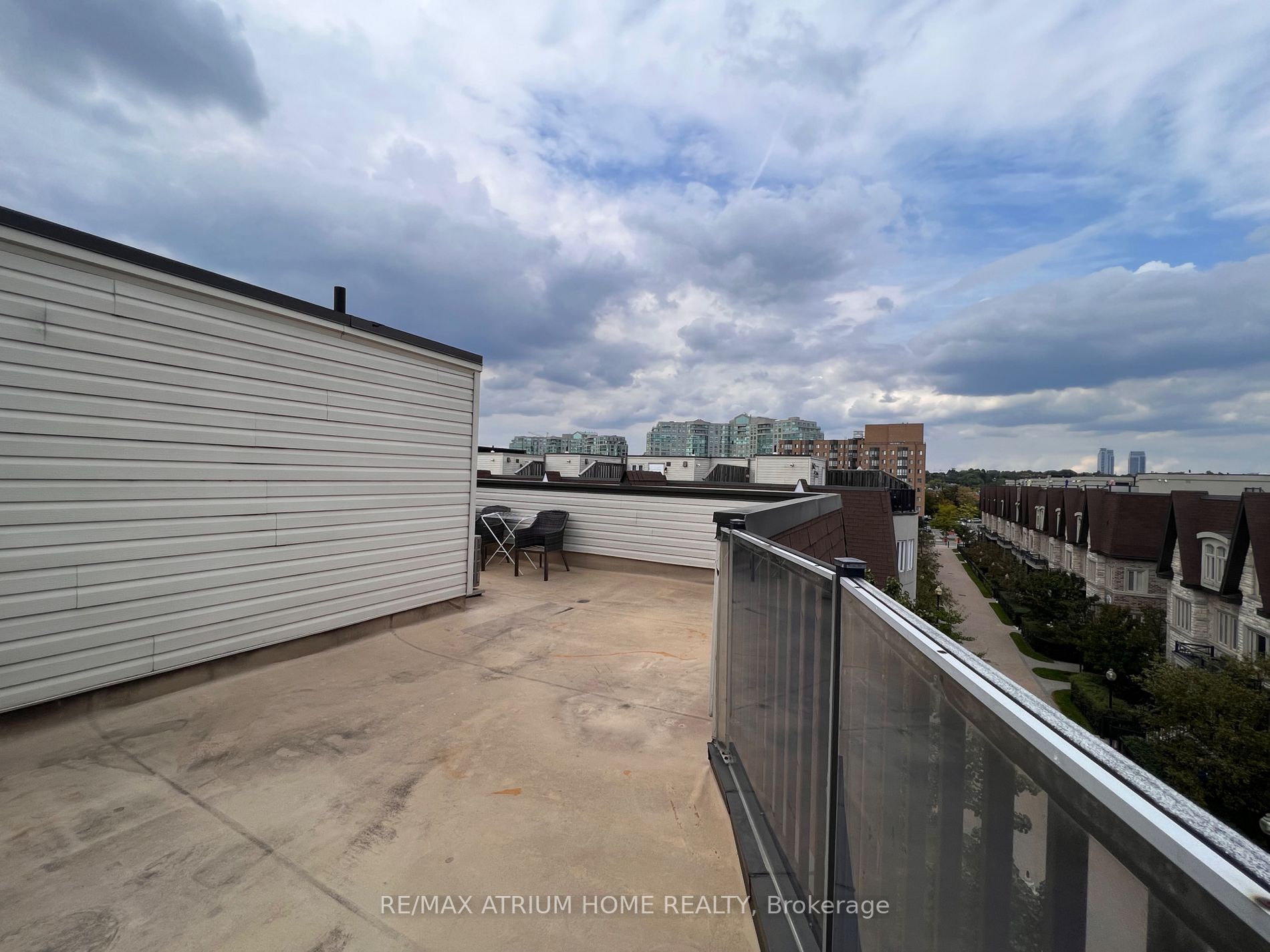 310 John St, #309