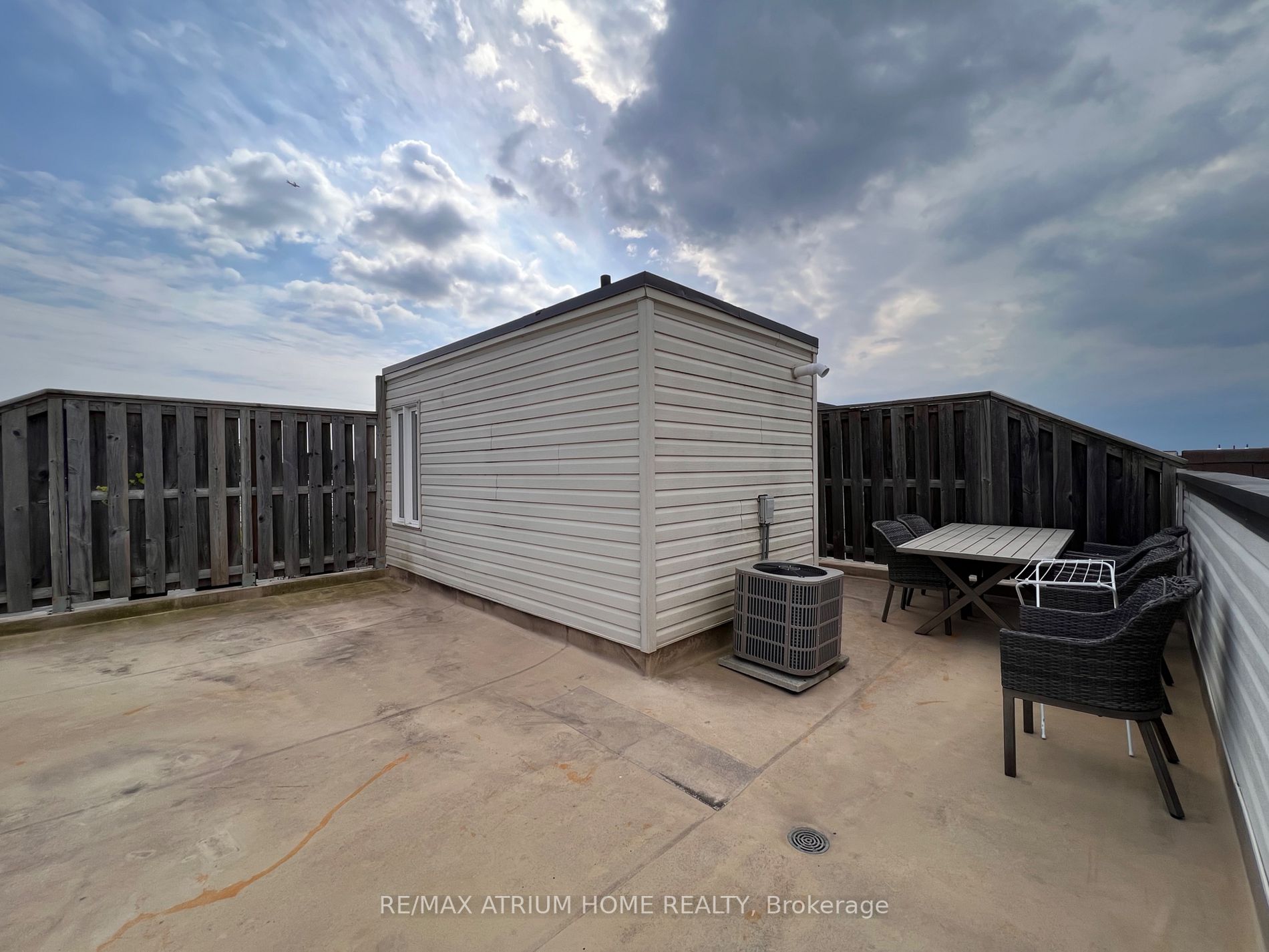 310 John St, #309