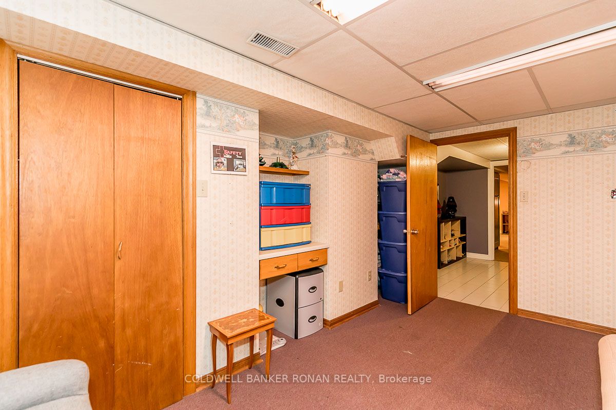 181 King St S