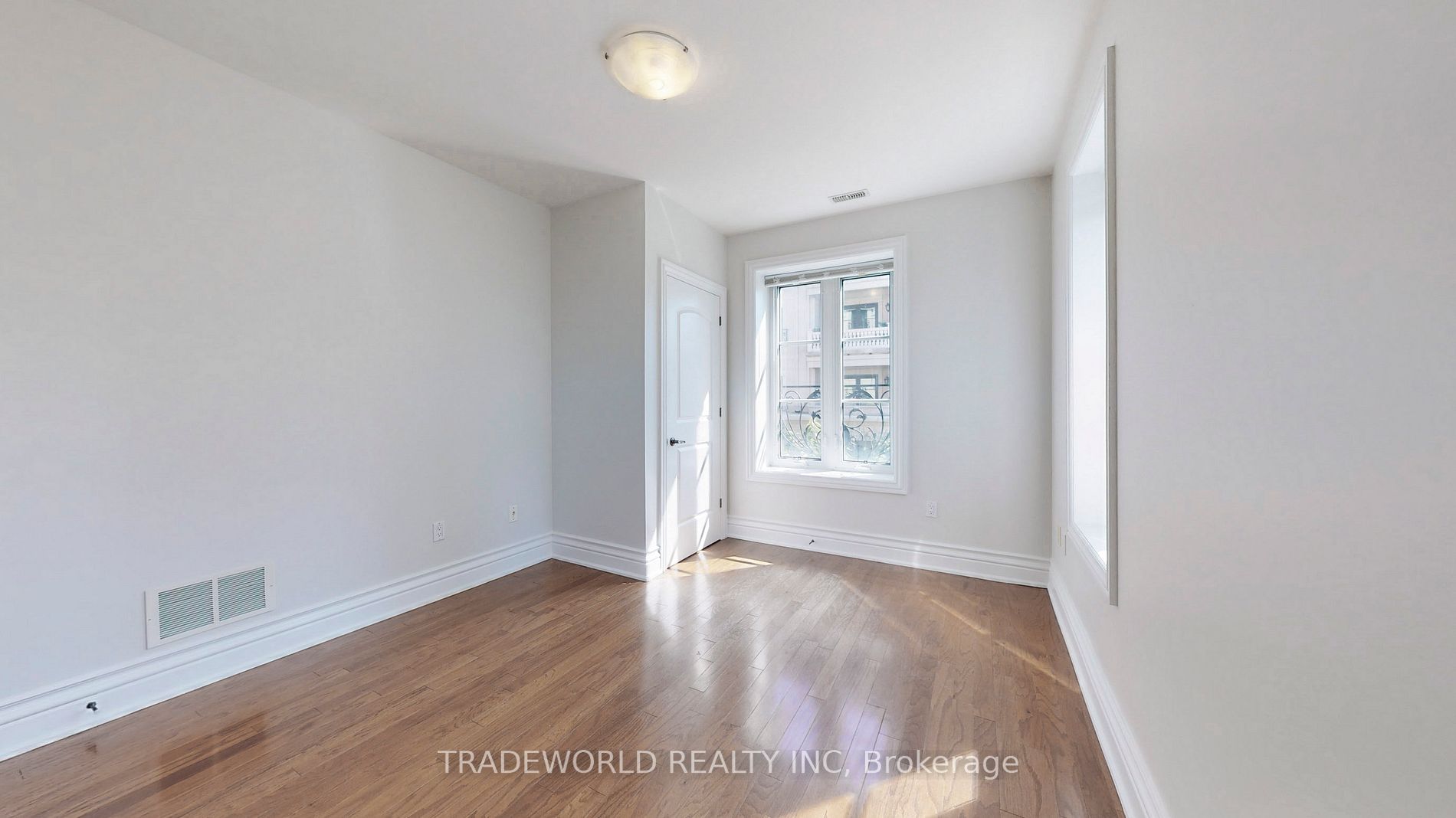 1 Verclaire Gate, #206