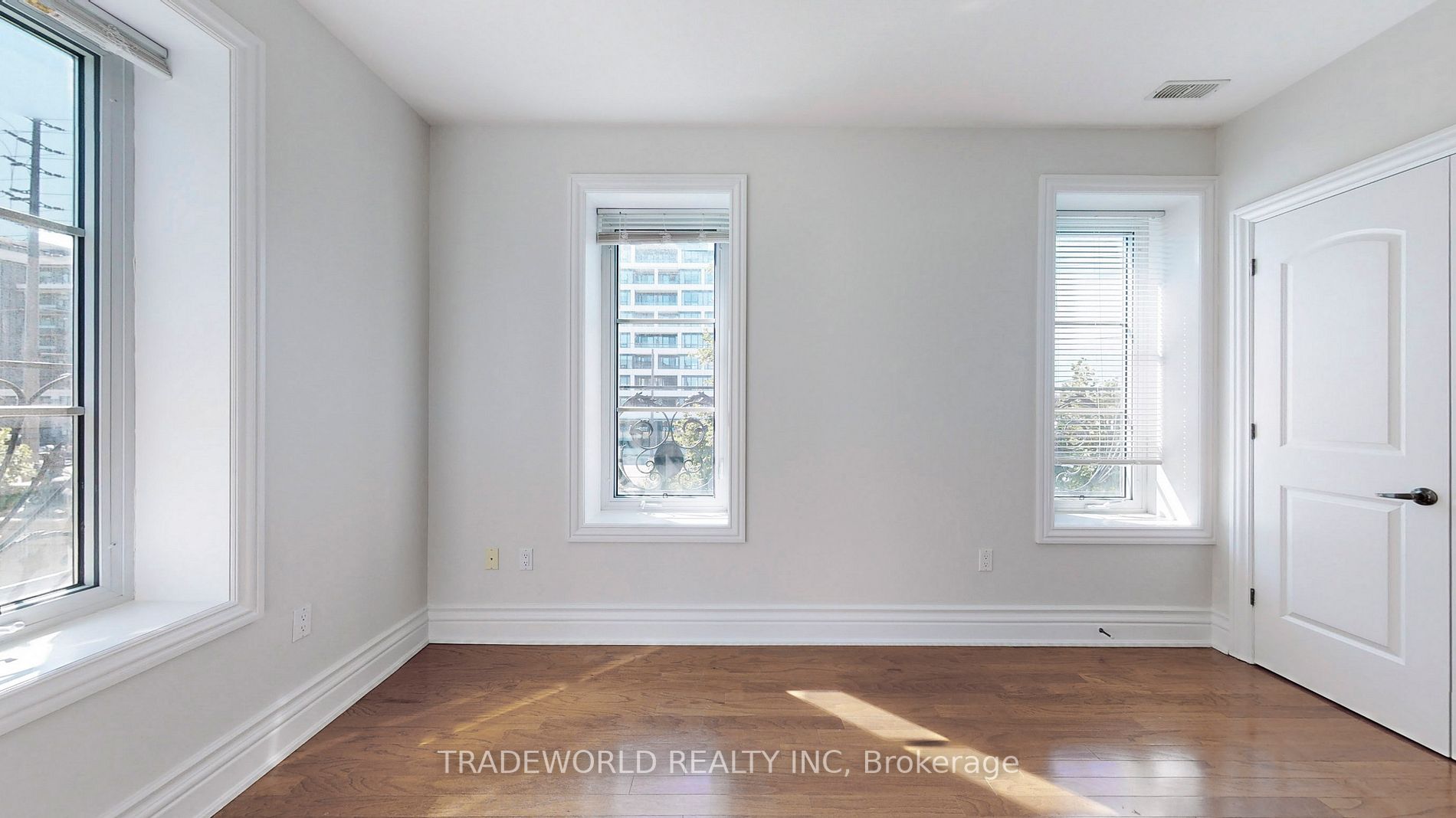 1 Verclaire Gate, #206
