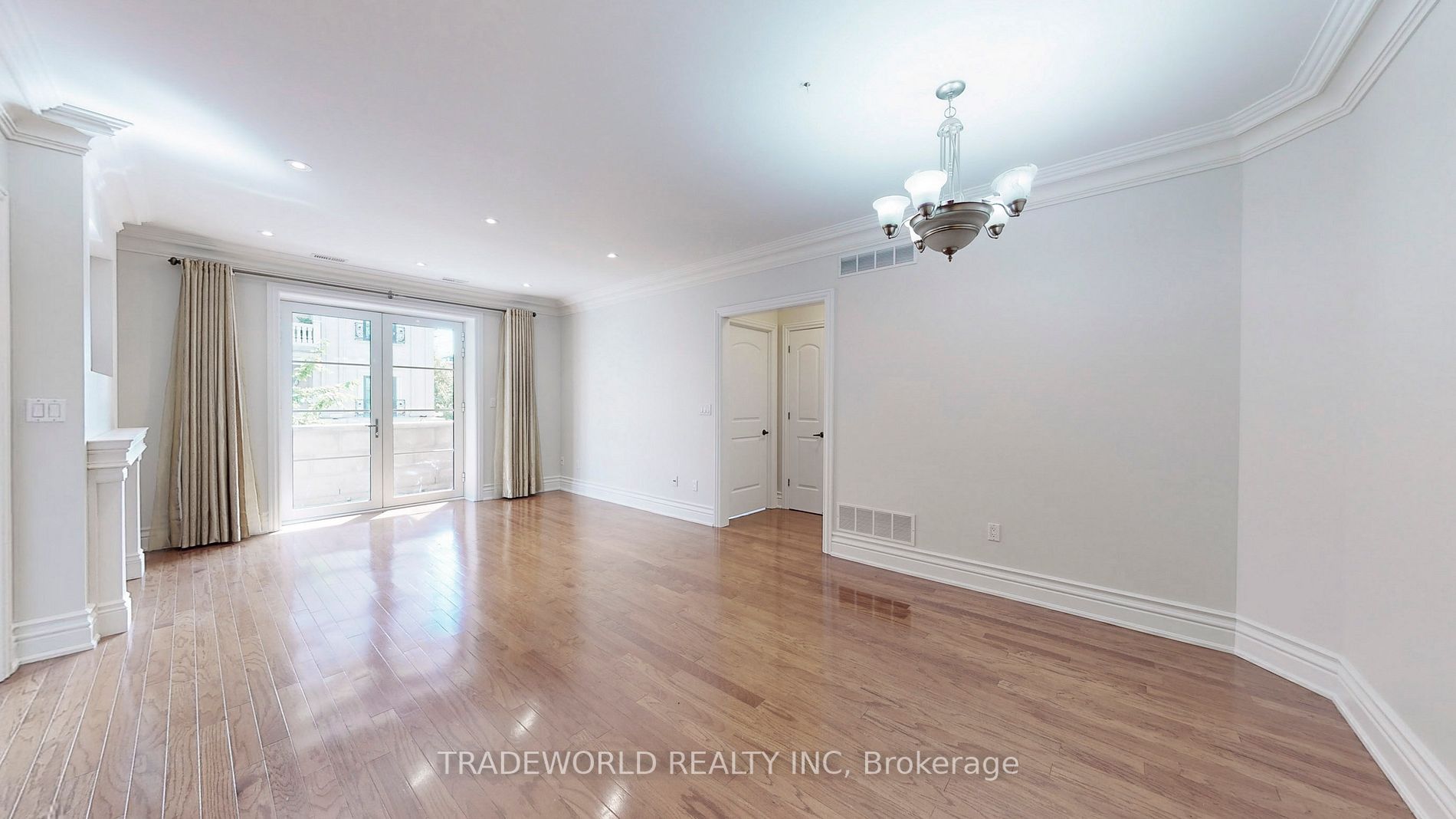 1 Verclaire Gate, #206