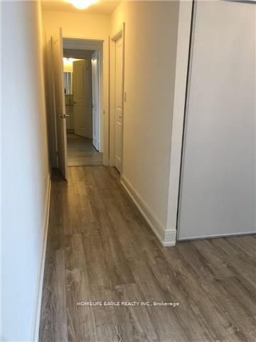 9600 Yonge St, #1011
