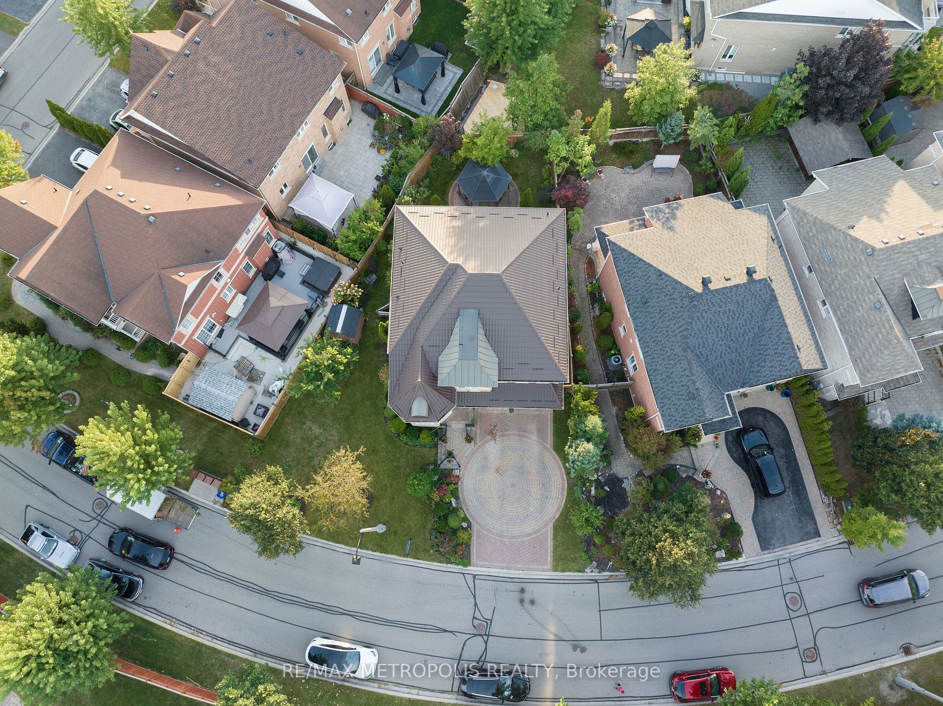 4 Everton Crt
