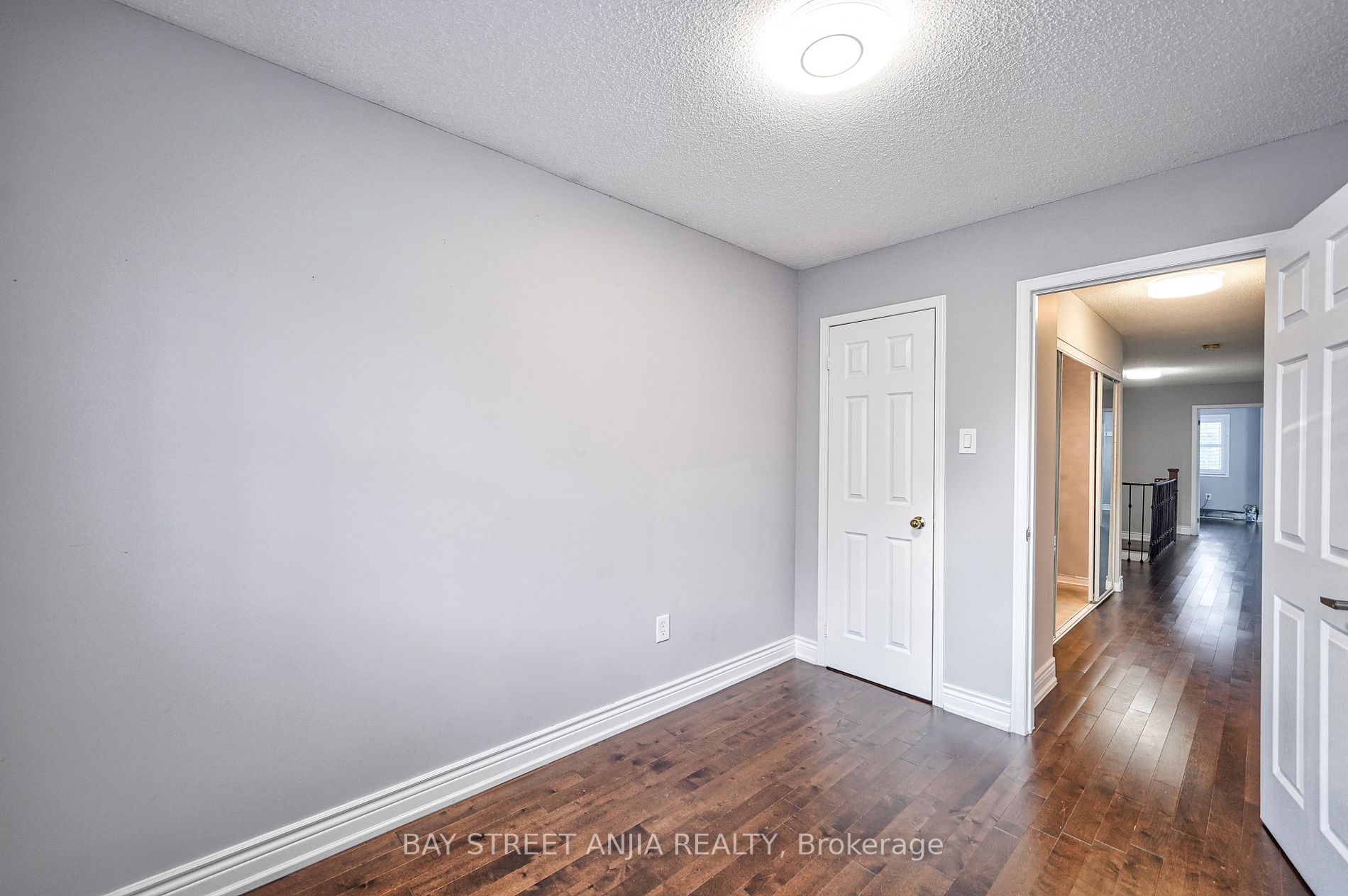 112 Guinevere Road
