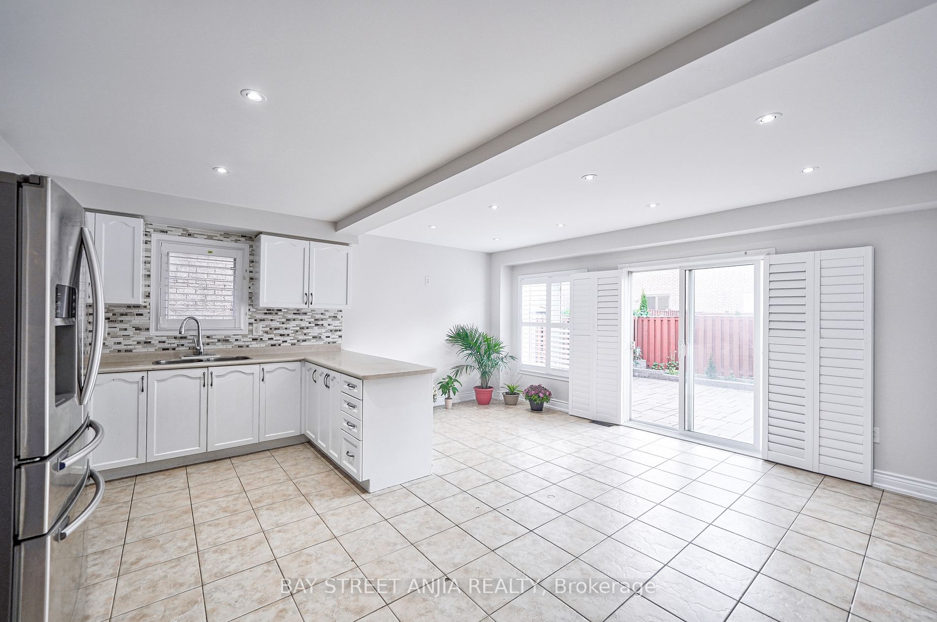 112 Guinevere Road