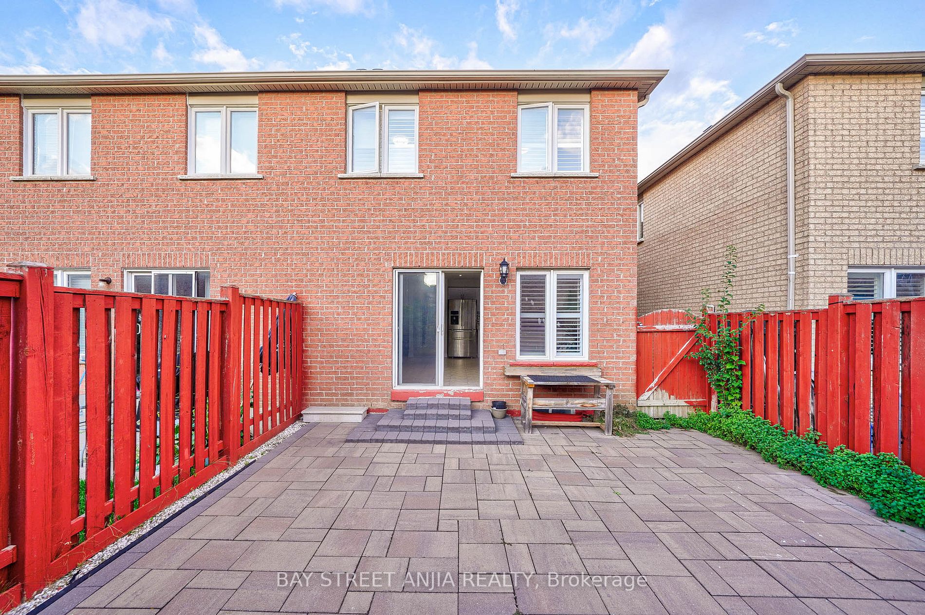 112 Guinevere Road