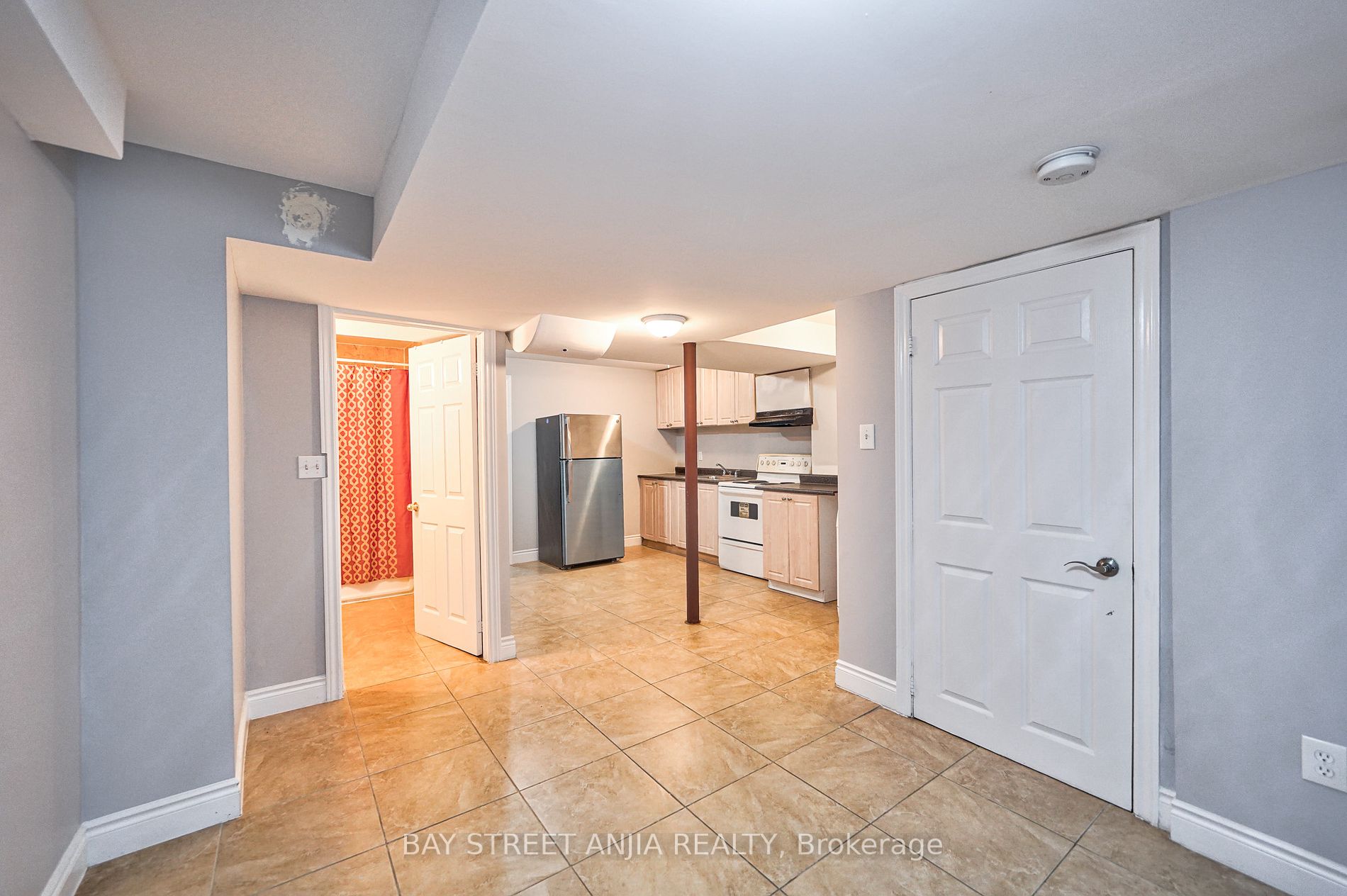 112 Guinevere Road