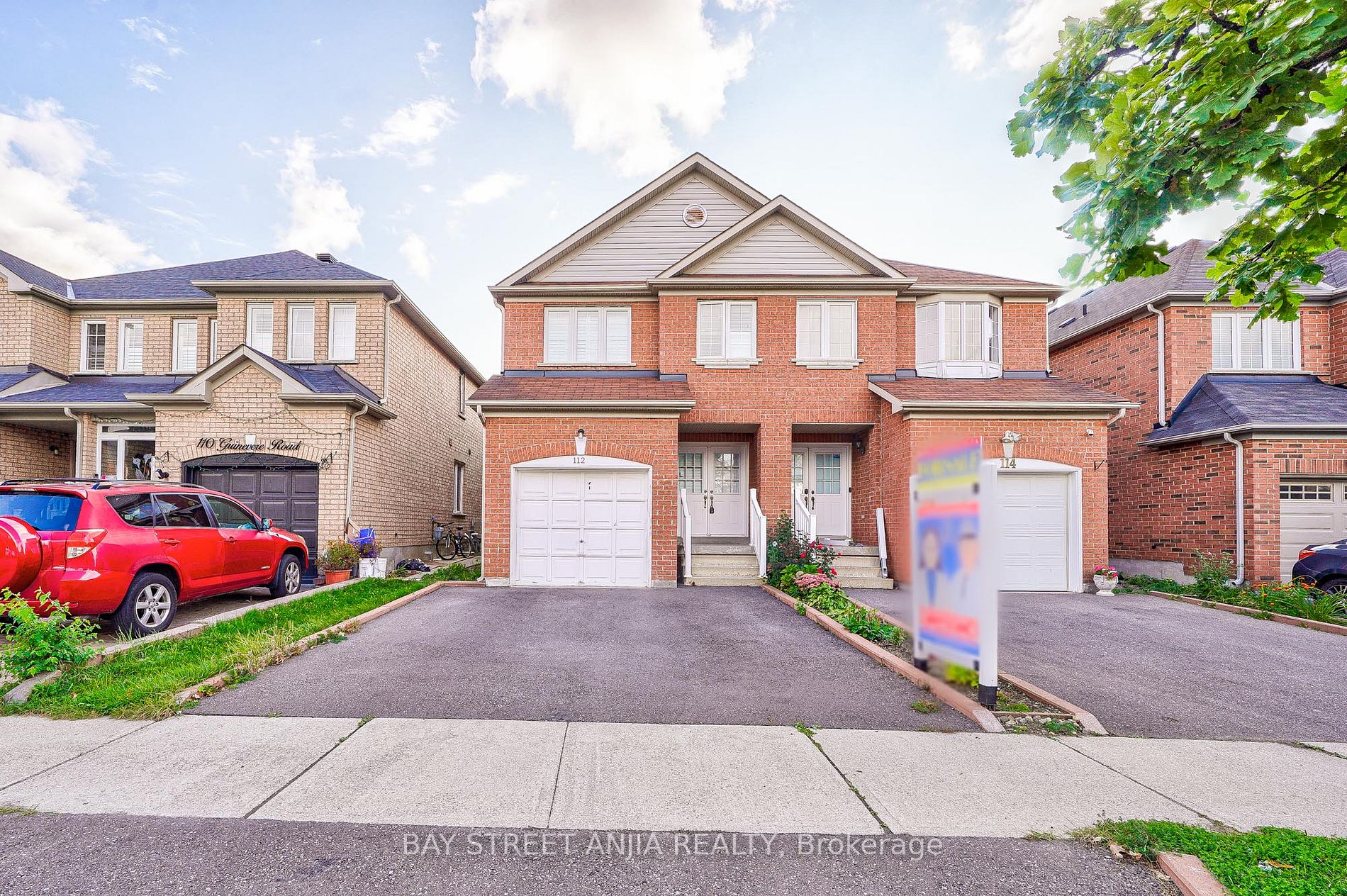 112 Guinevere Rd