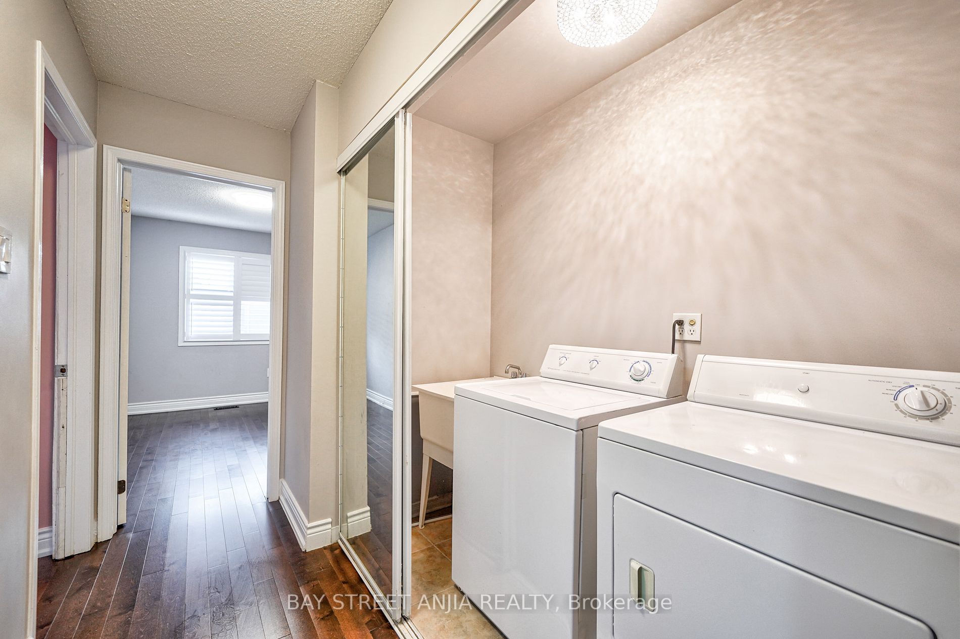 112 Guinevere Road