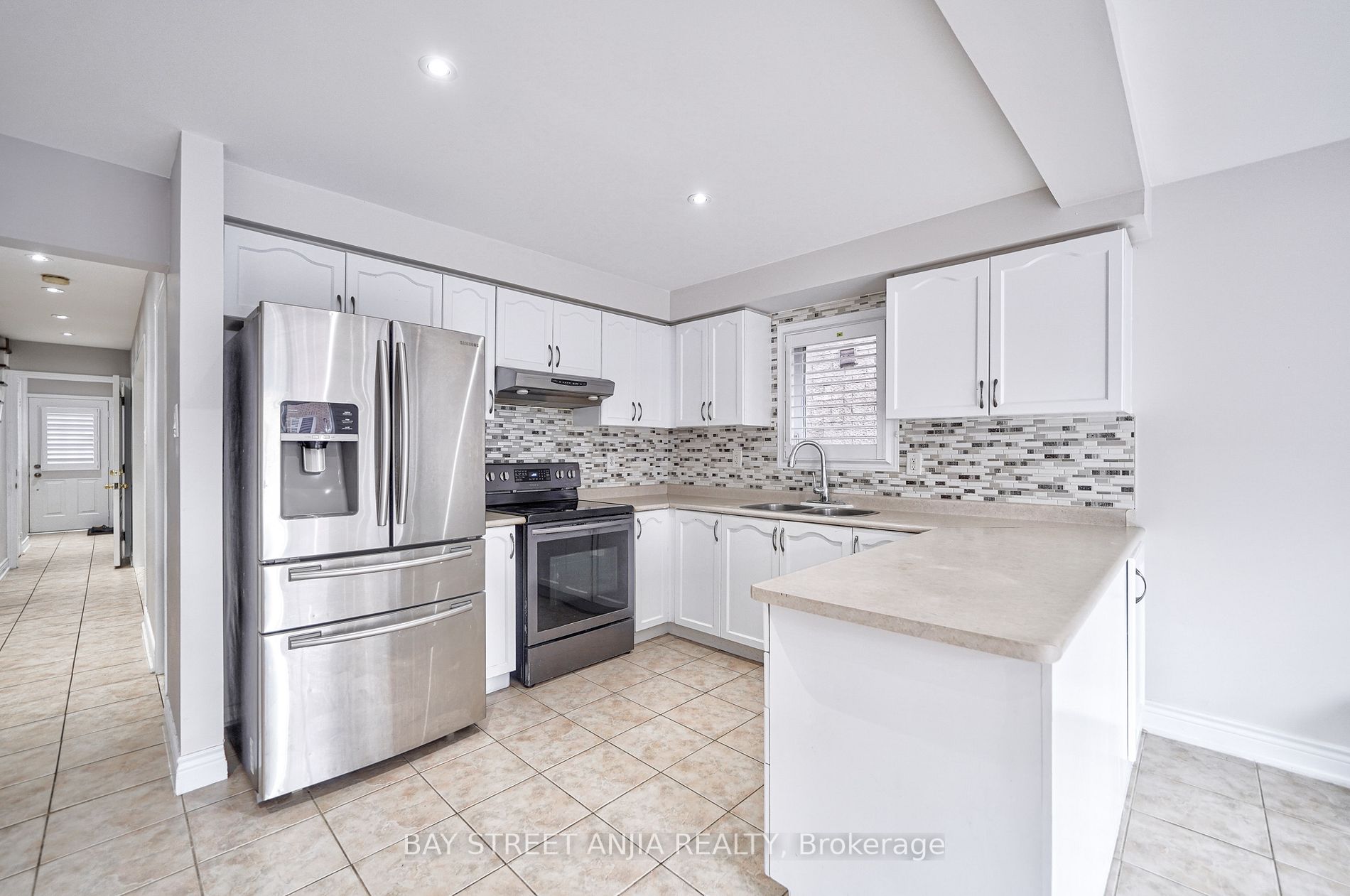 112 Guinevere Road
