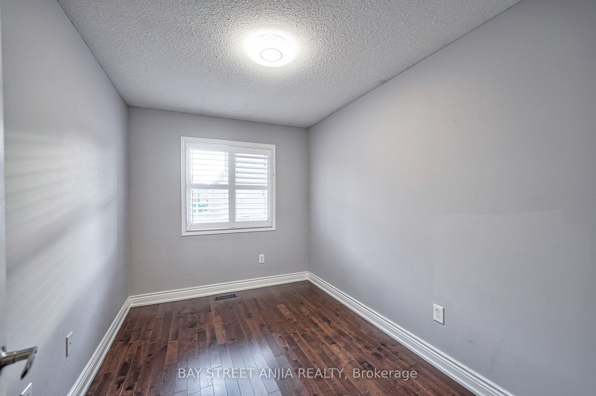 112 Guinevere Road