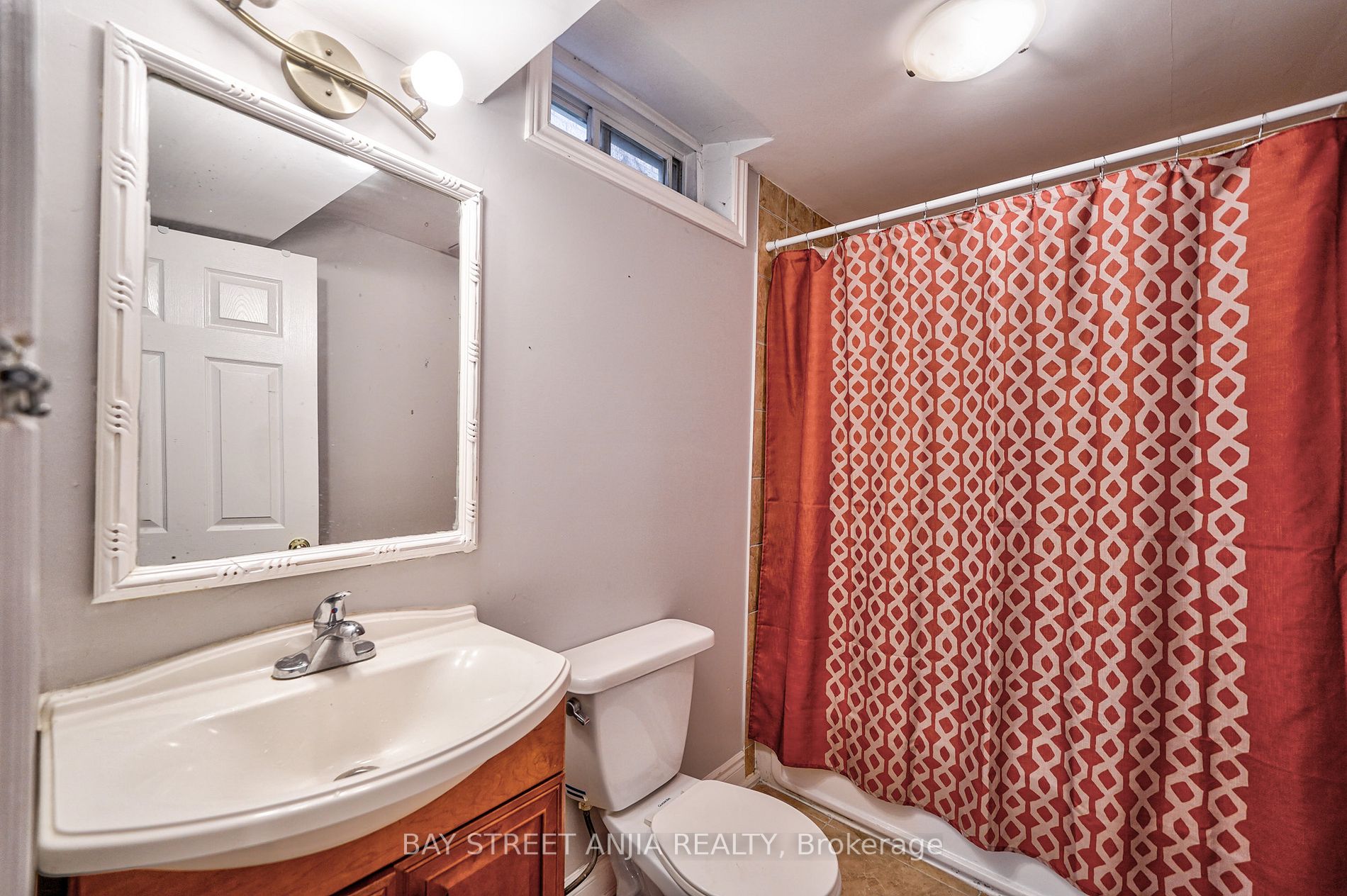 112 Guinevere Road