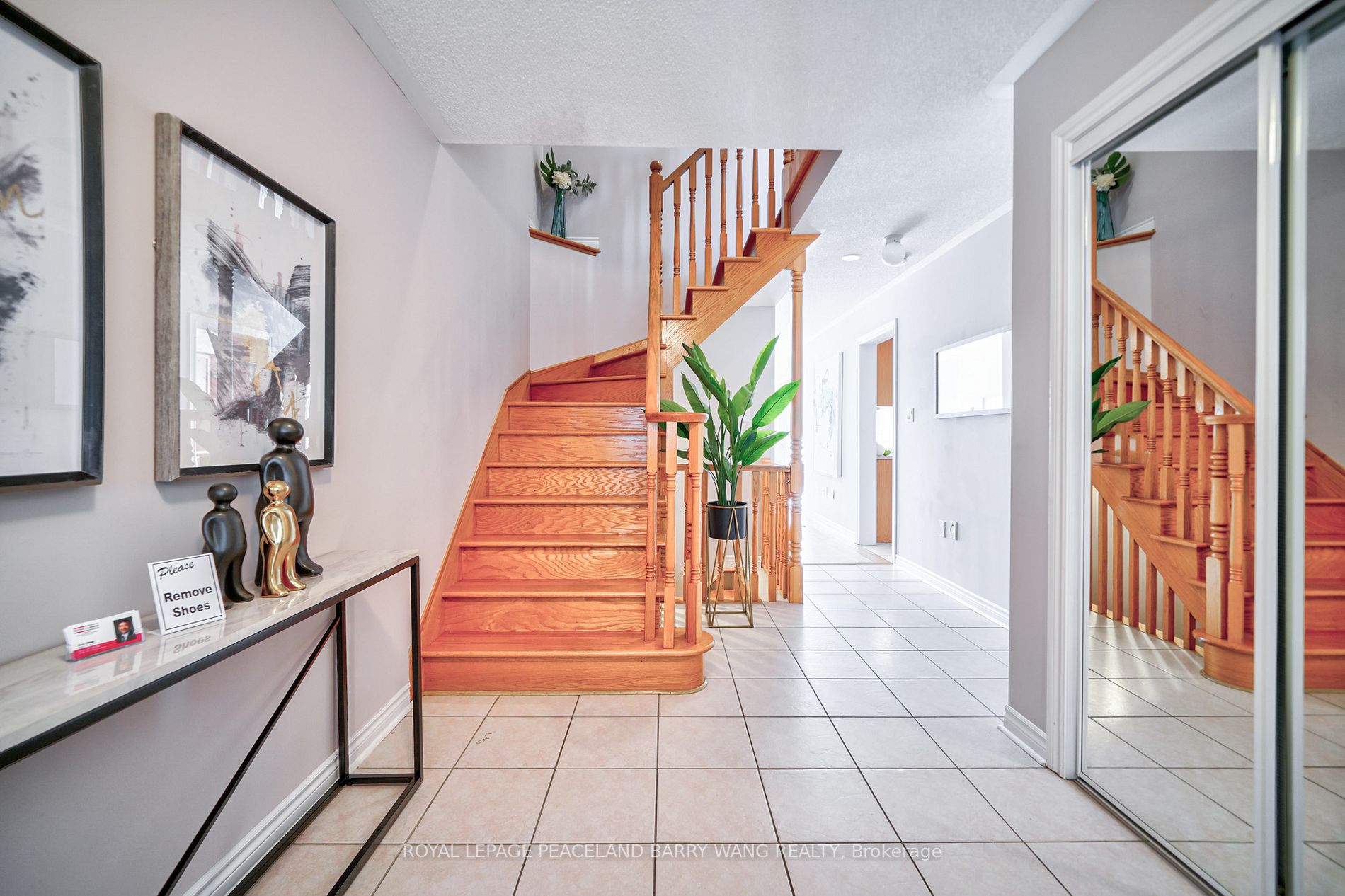 19 Auraglen St