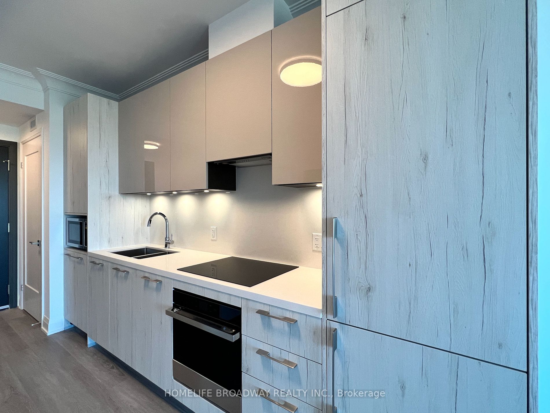 8 Water Walk Dr, #3908