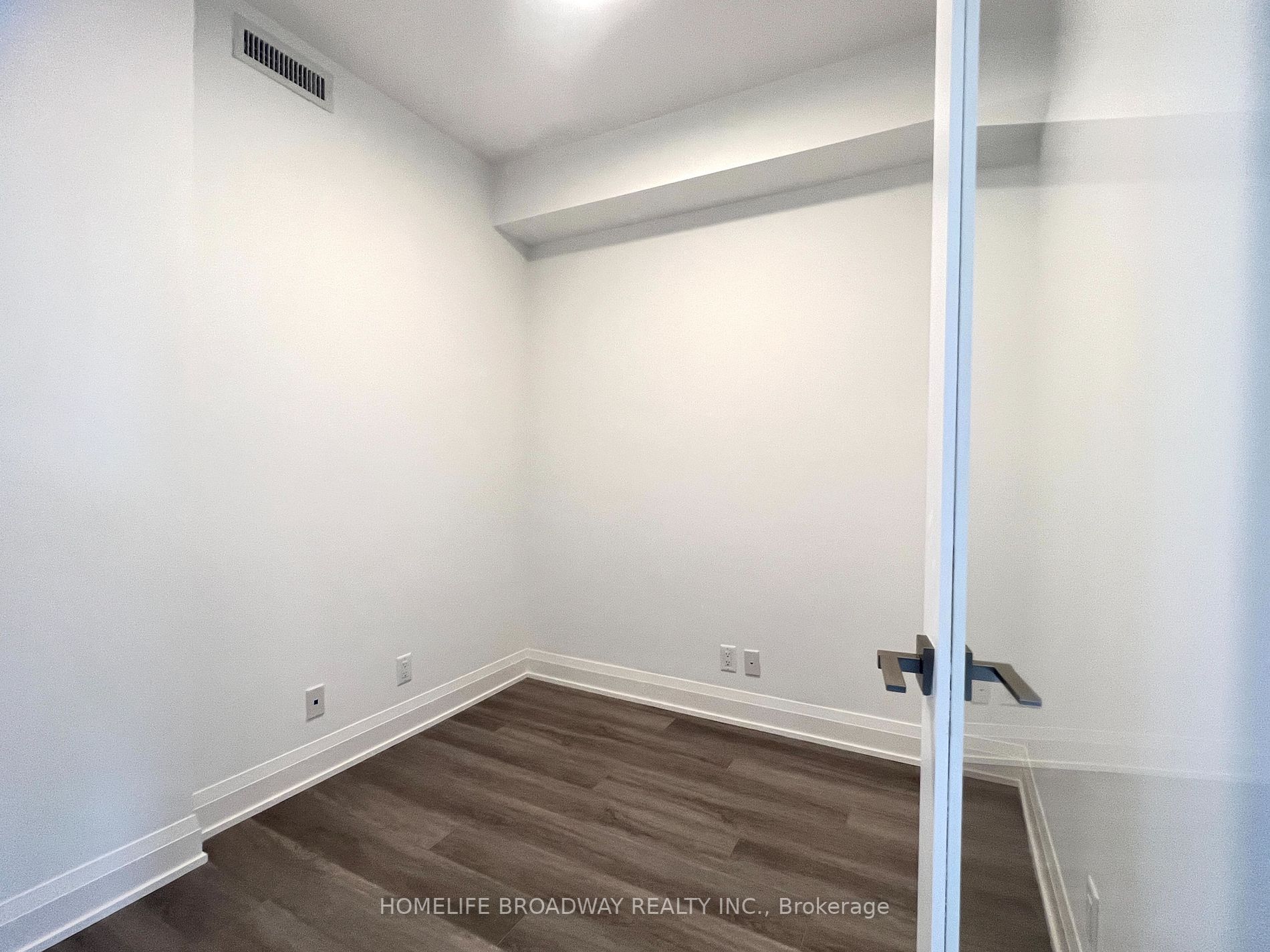 8 Water Walk Dr, #3908