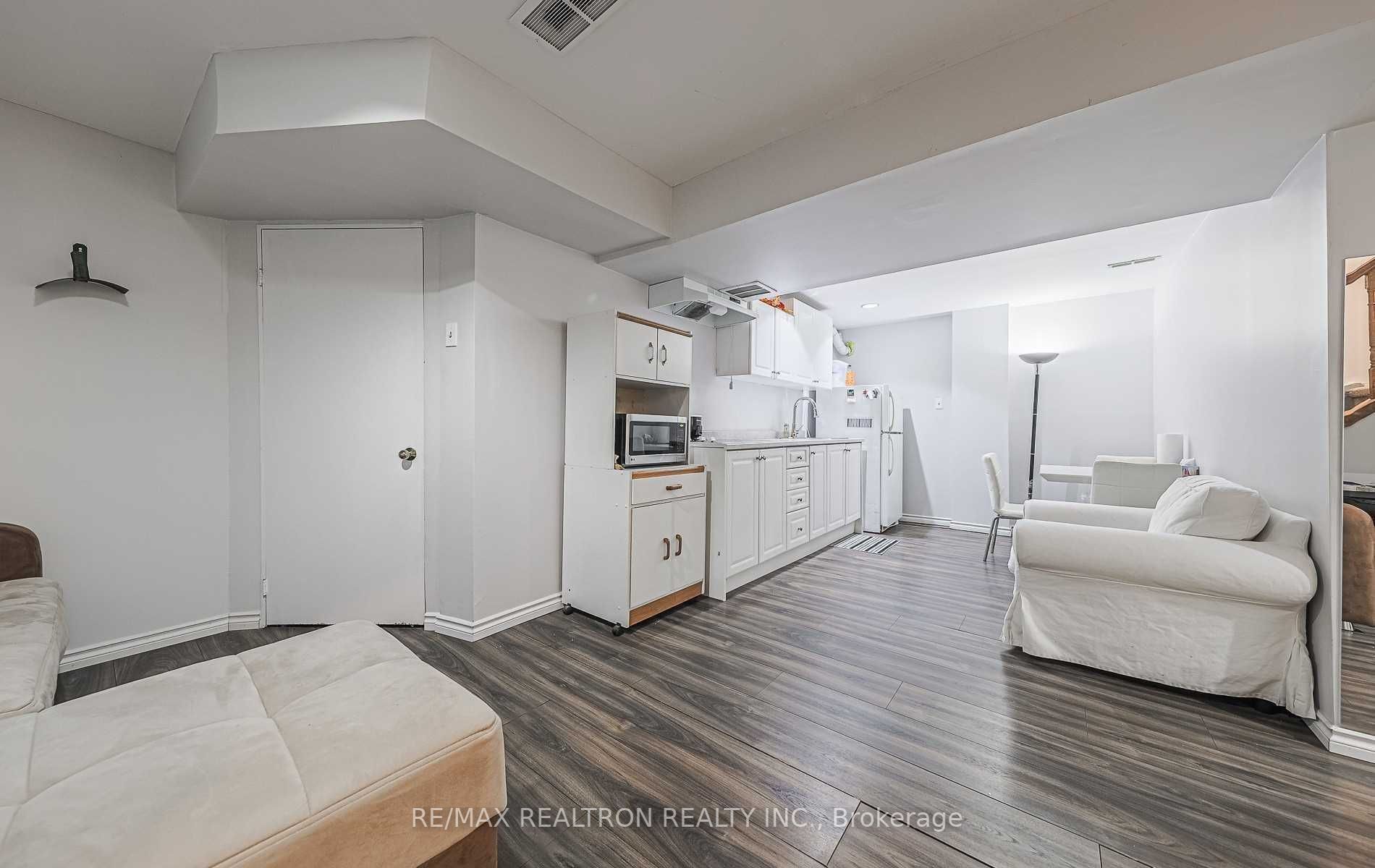 448 Conley St, #Lower