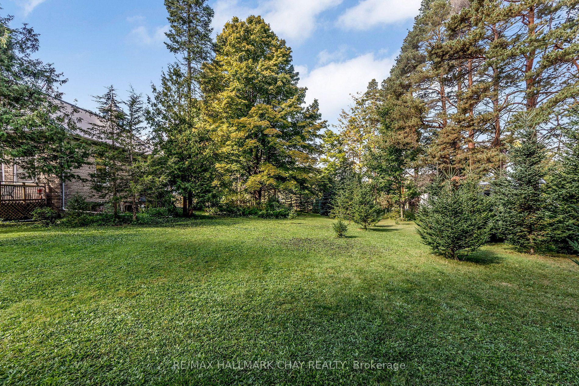 21689 Kennedy Rd
