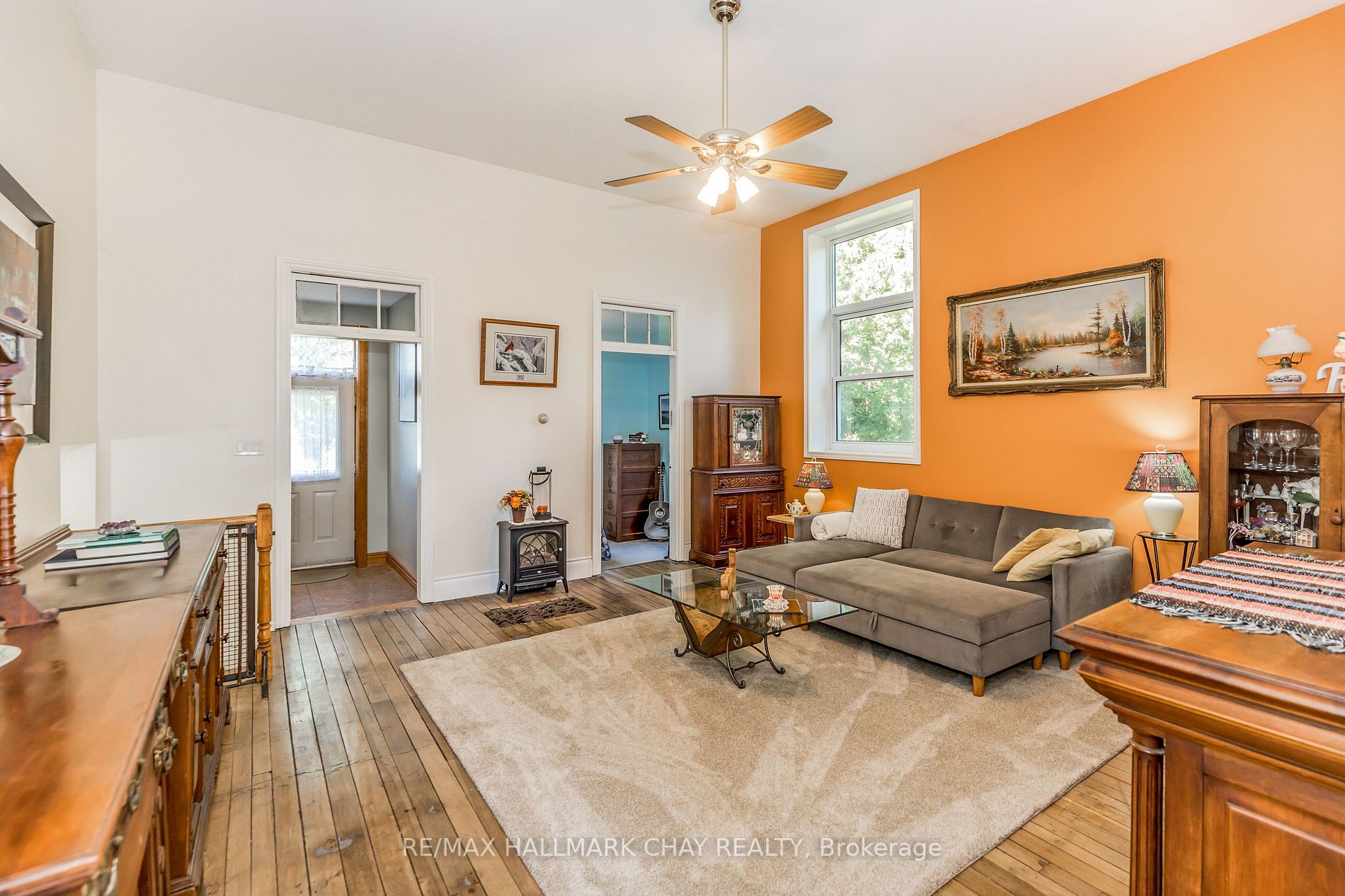 21689 Kennedy Rd