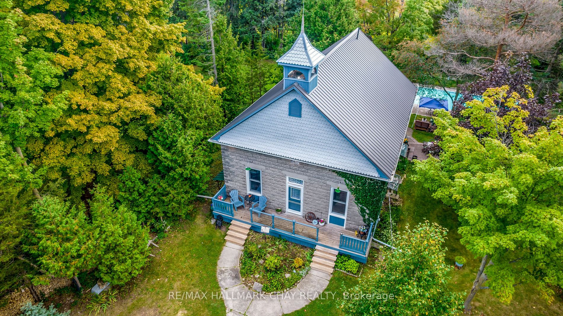 21689 Kennedy Rd