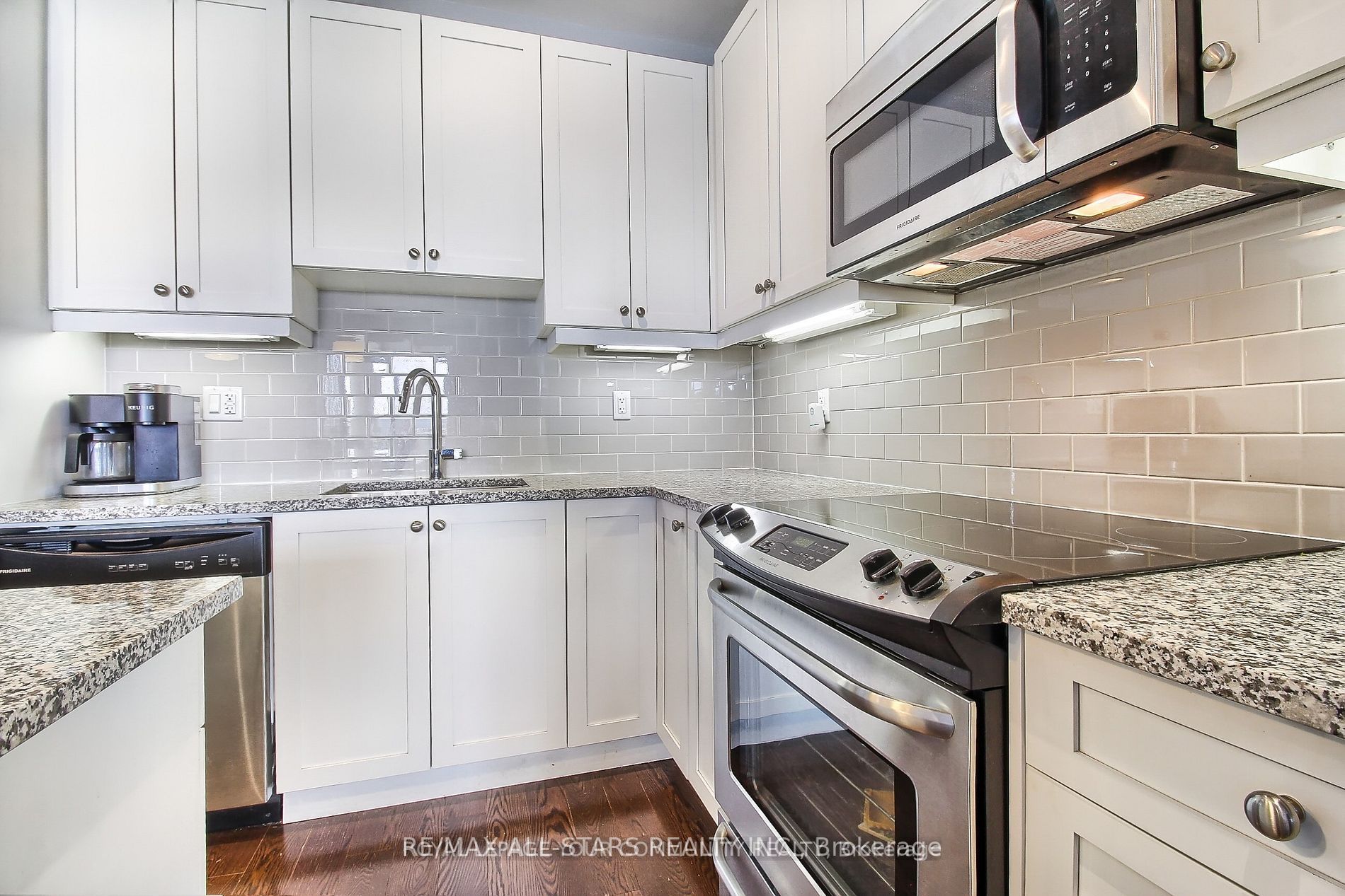 15277 Yonge St S, #609