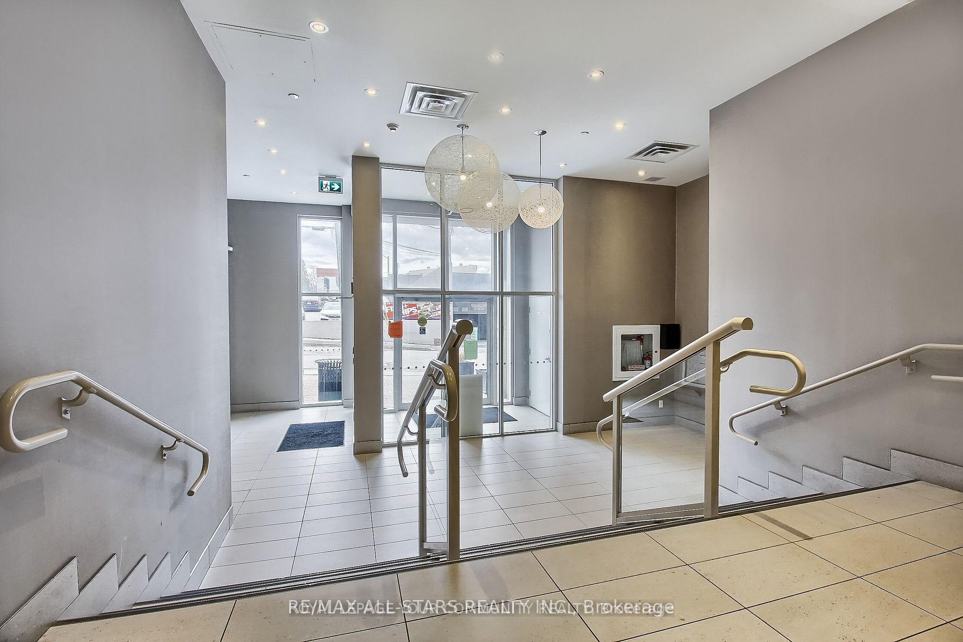 15277 Yonge St S, #609