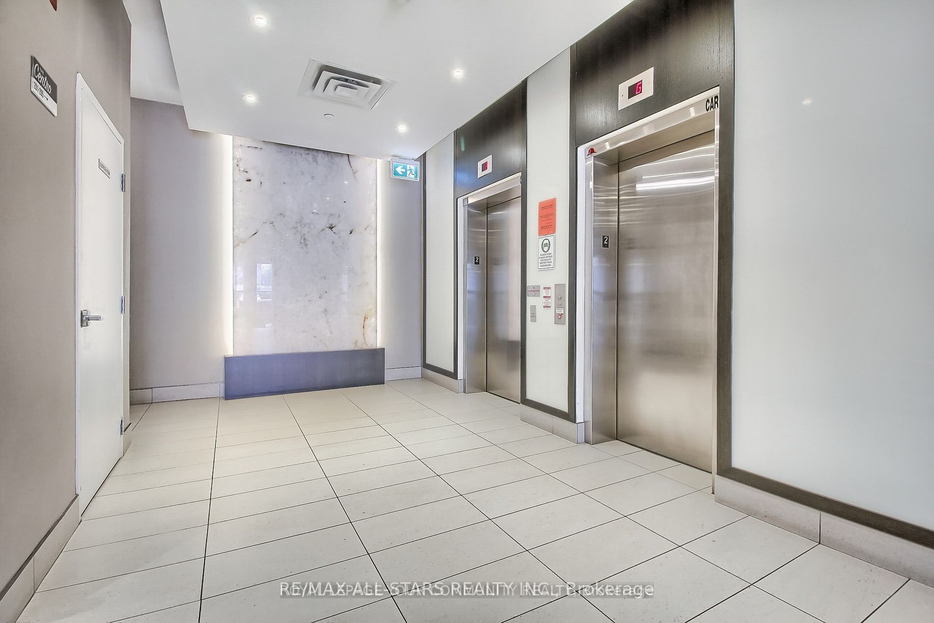 15277 Yonge St S, #609