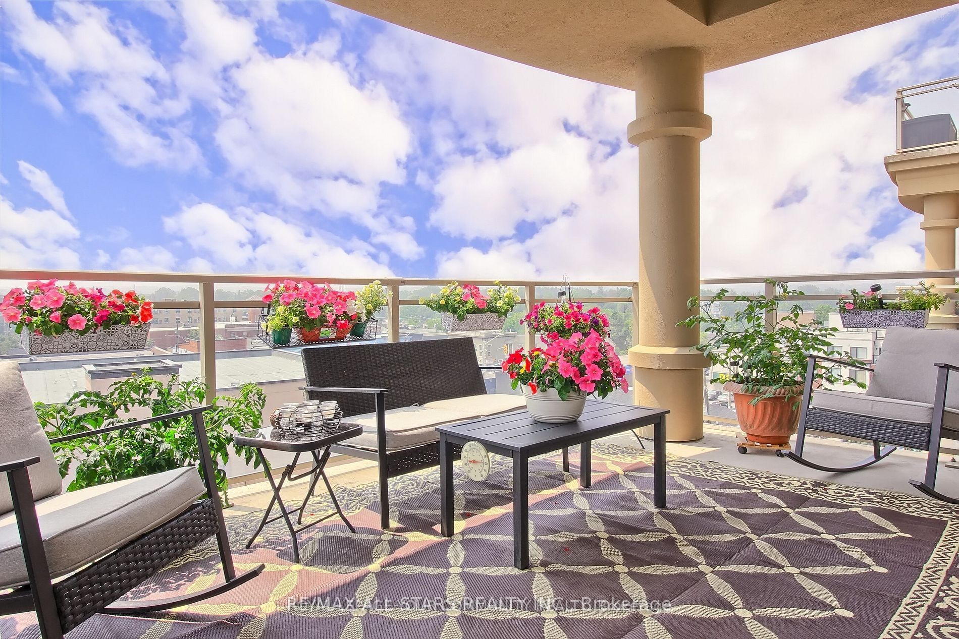 15277 Yonge St S, #609
