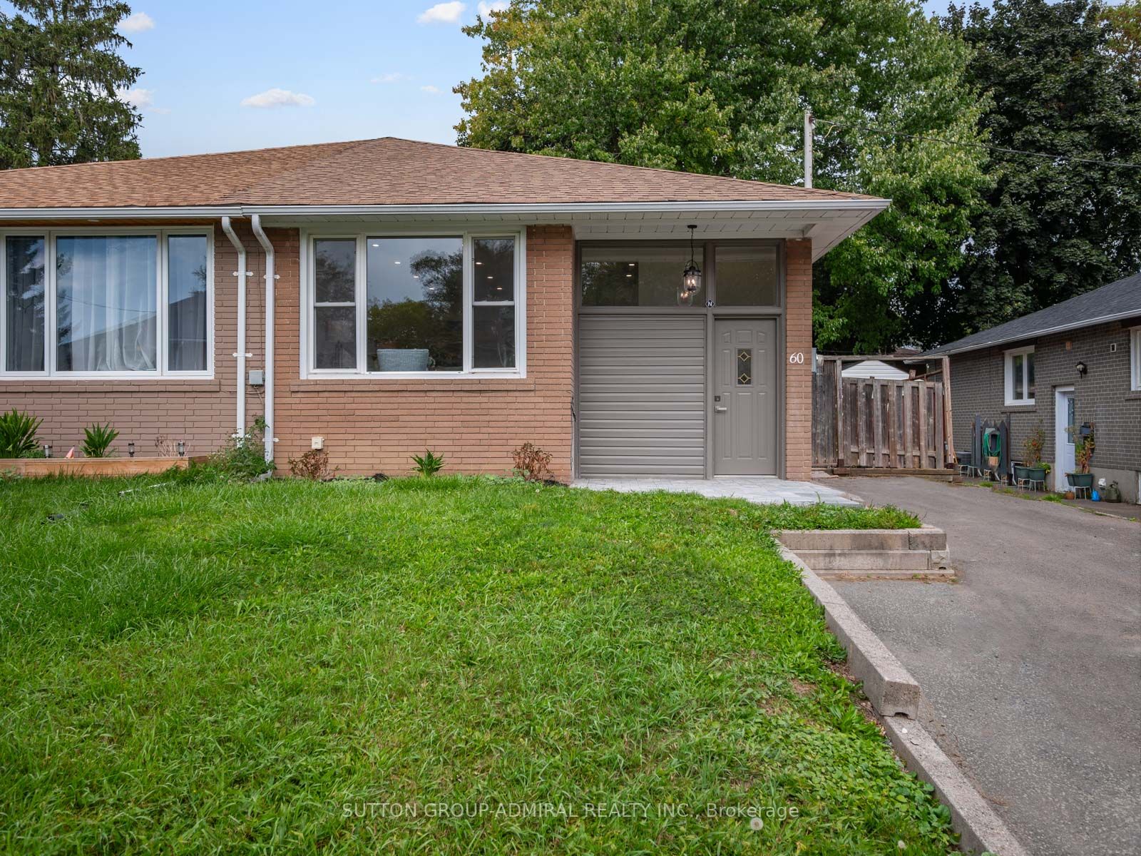 60 Walter Ave