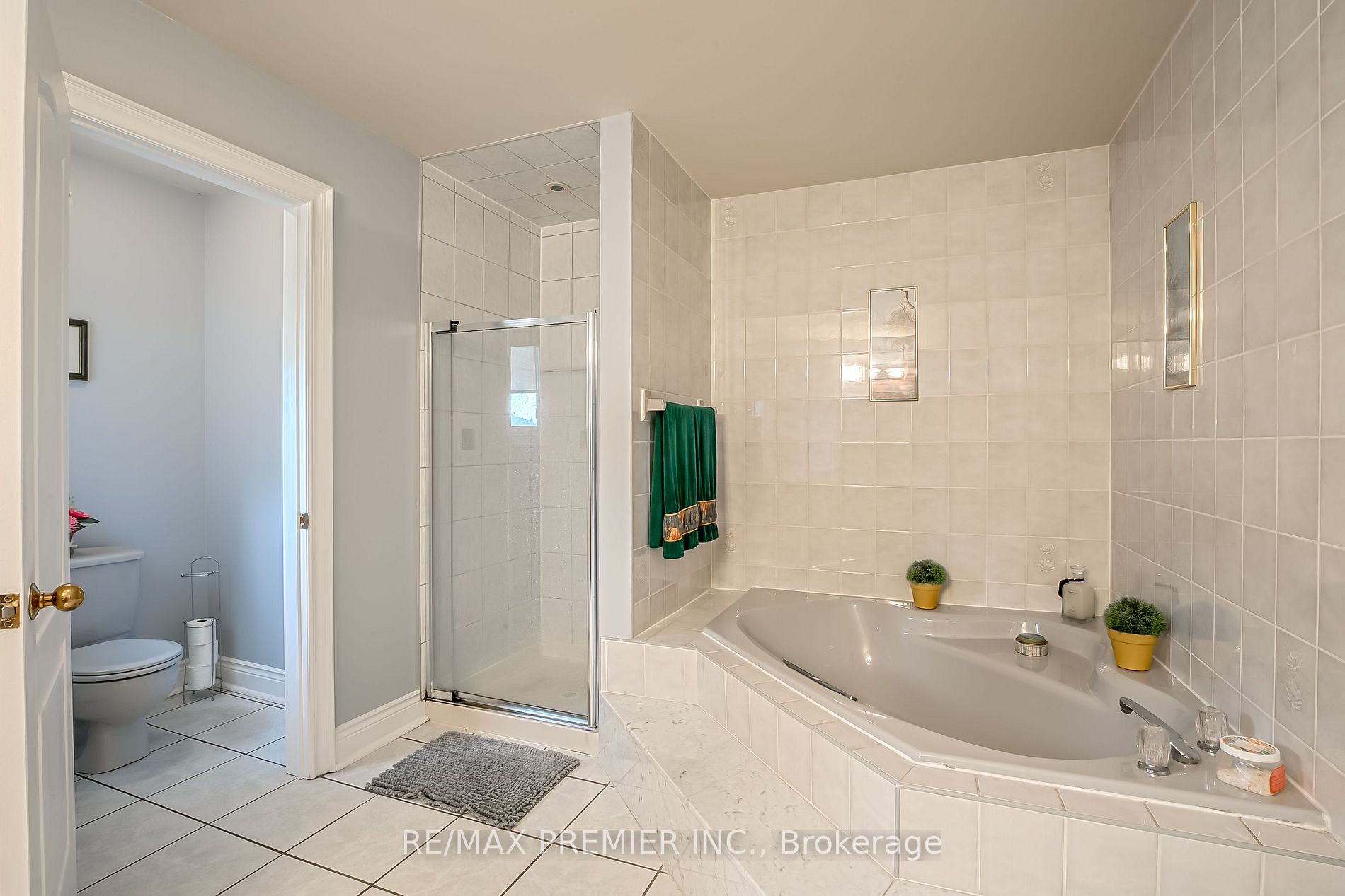 42 Woolacott Rd