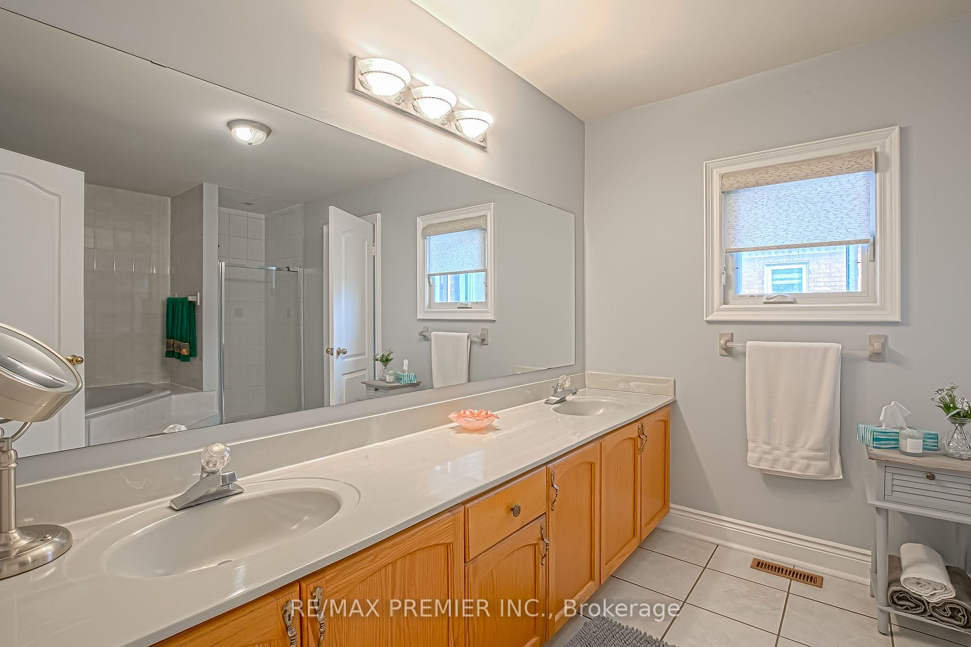 42 Woolacott Rd