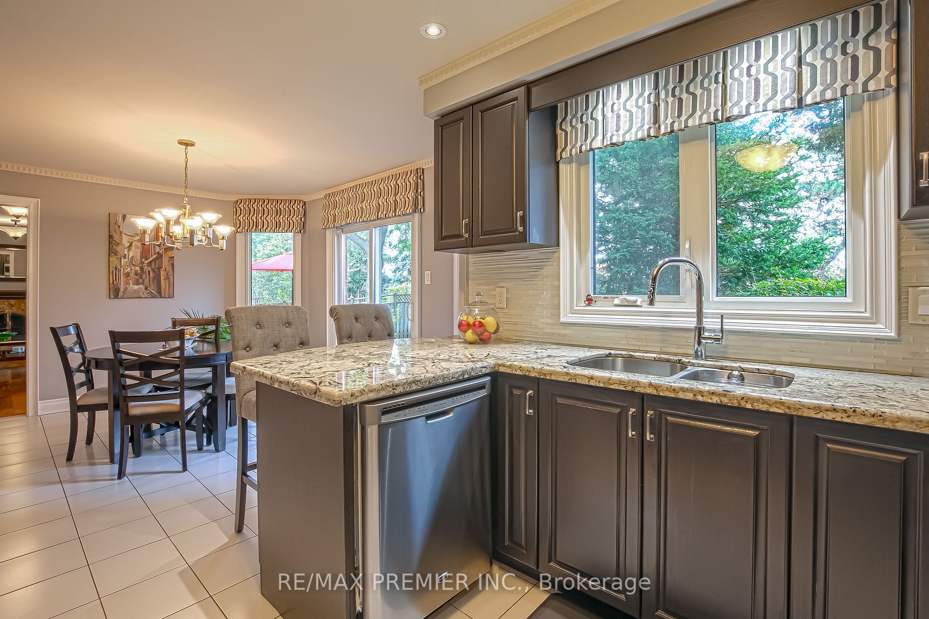 42 Woolacott Rd